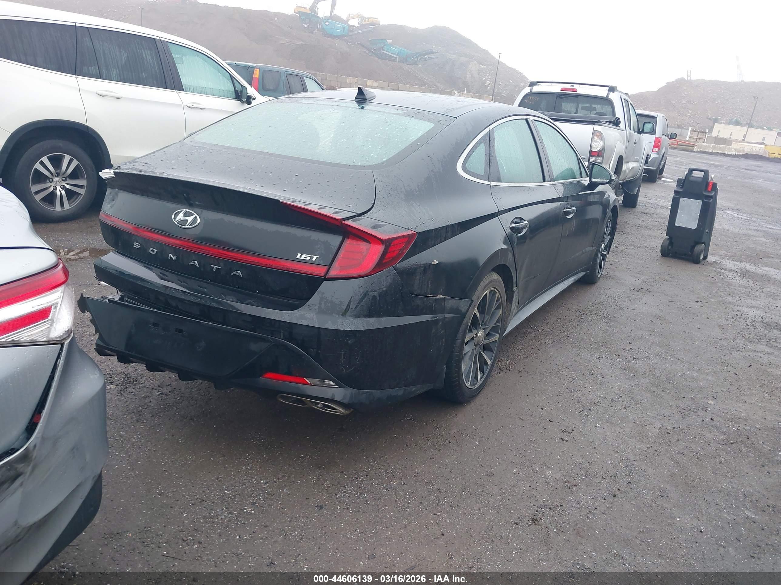 HYUNDAI SONATA image 4