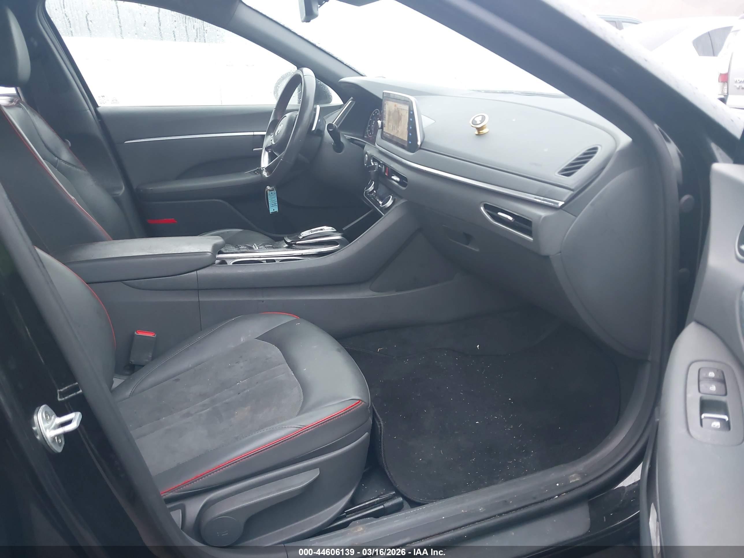 HYUNDAI SONATA image 5