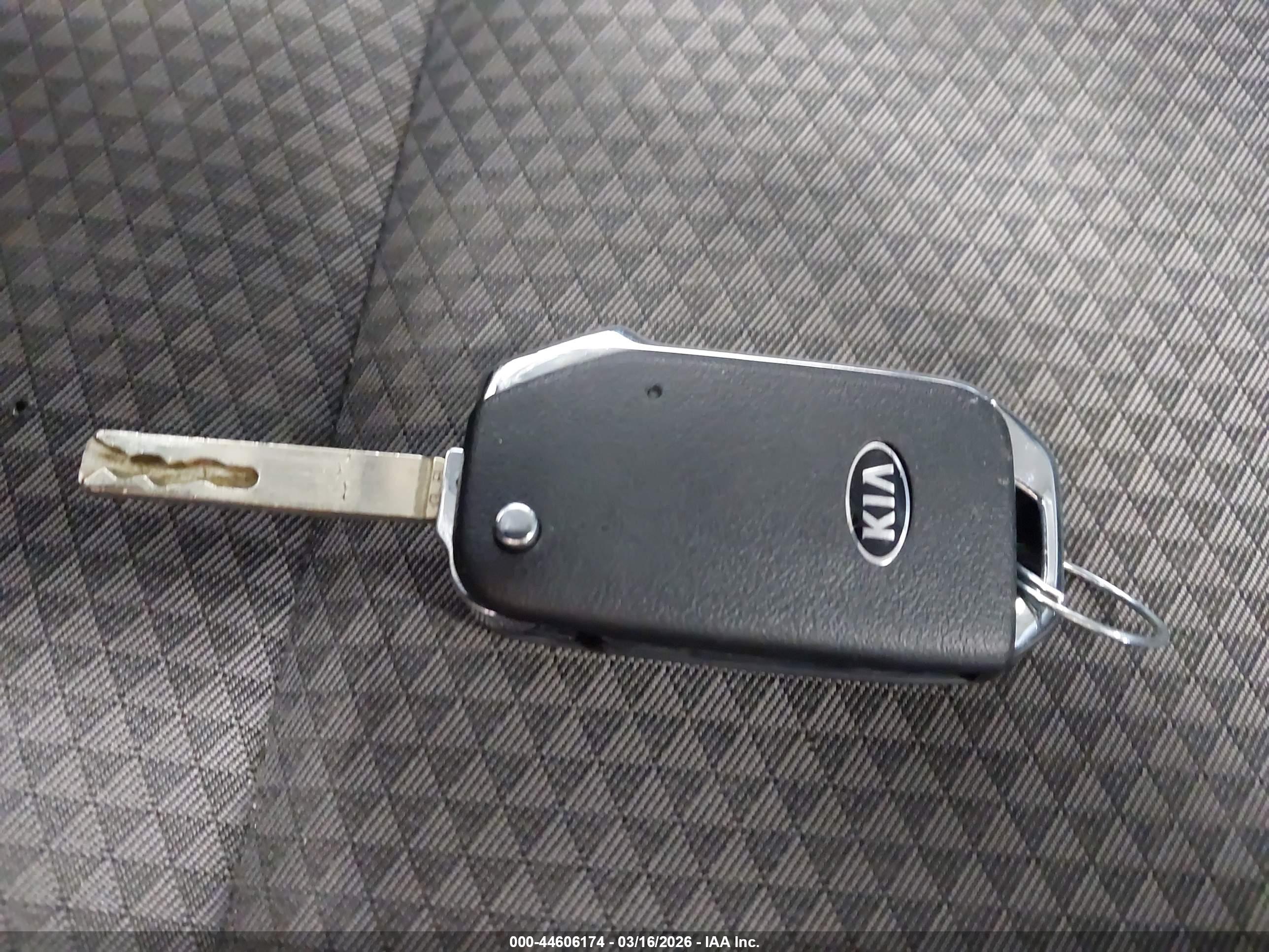 KIA SOUL image 11