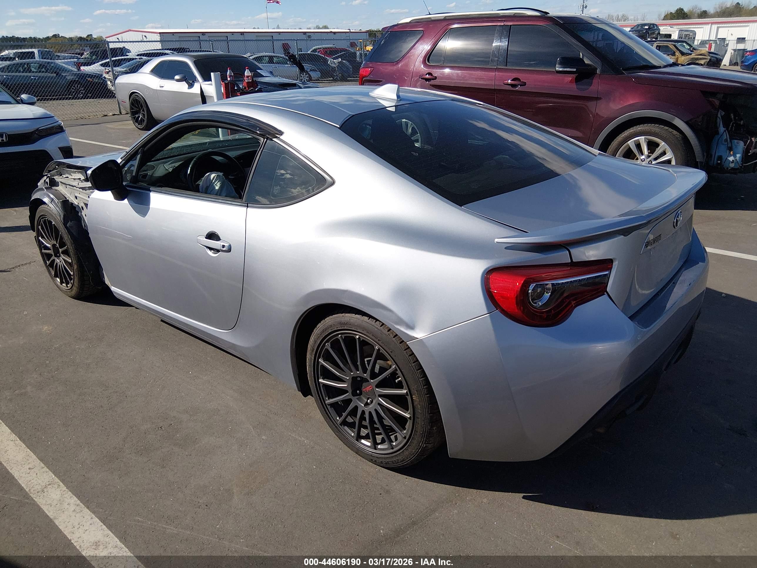 TOYOTA 86 image 3