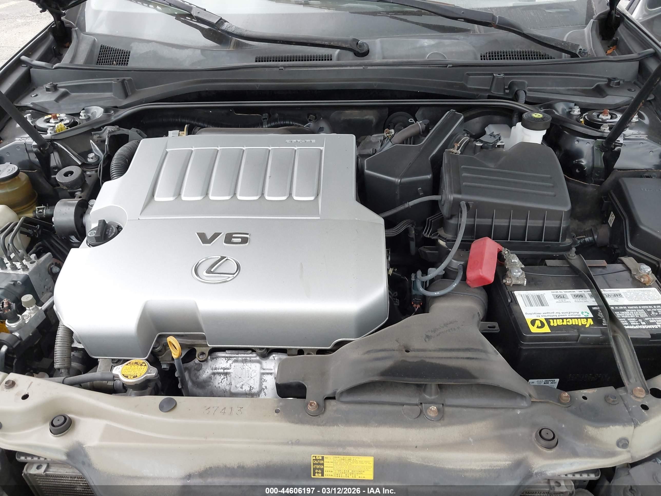 LEXUS ES image 10