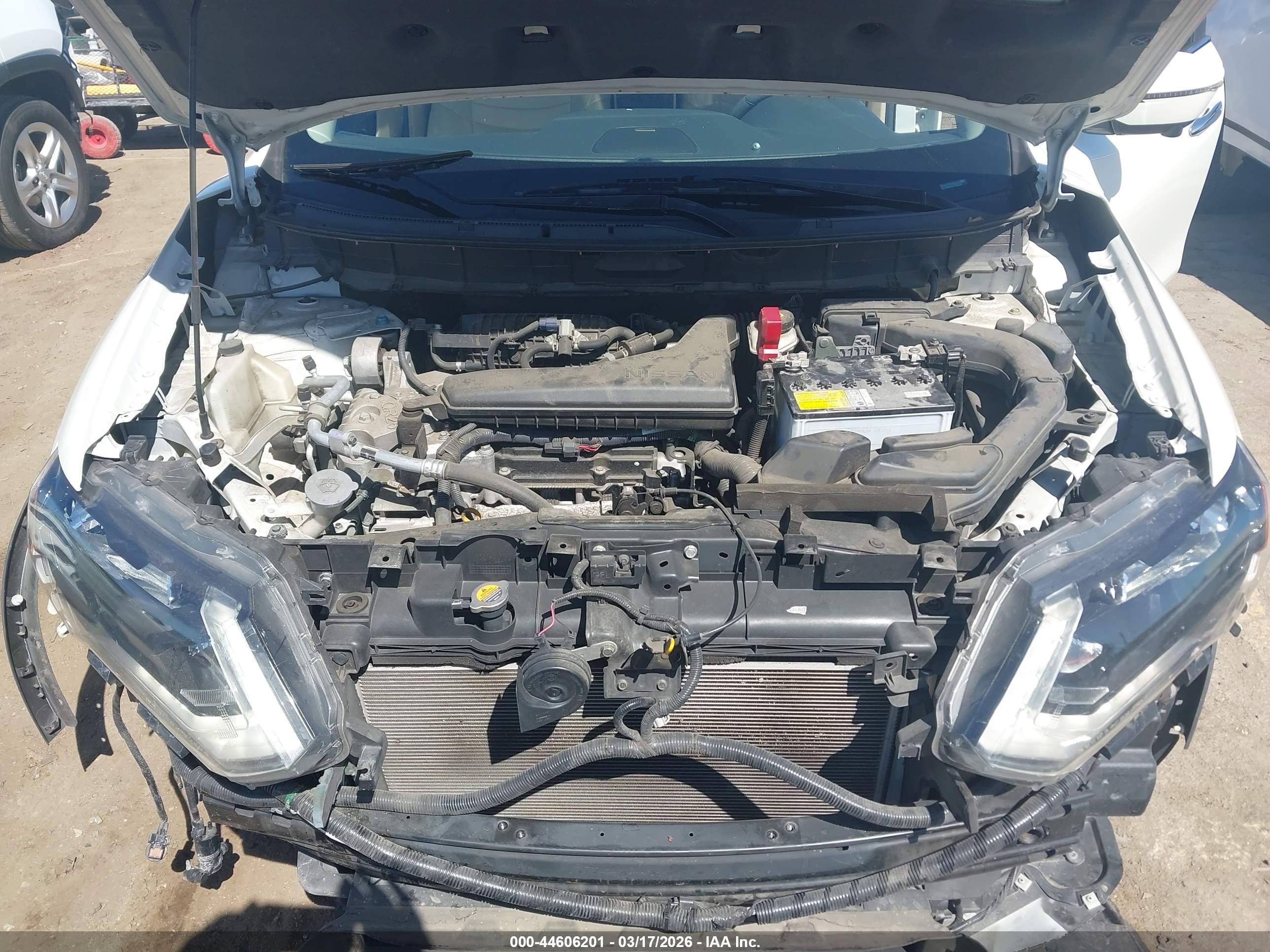 NISSAN ROGUE image 10