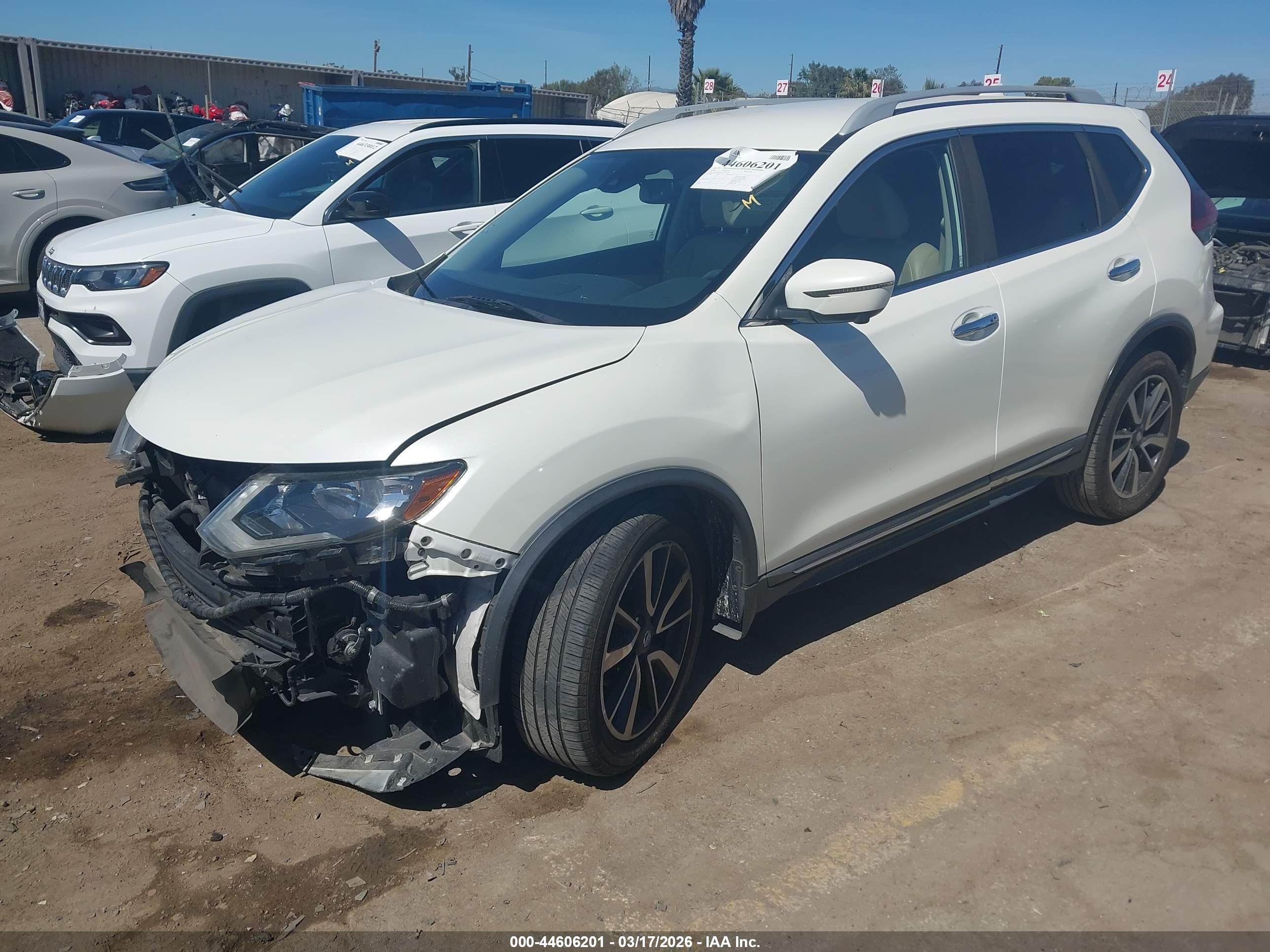 NISSAN ROGUE image 2