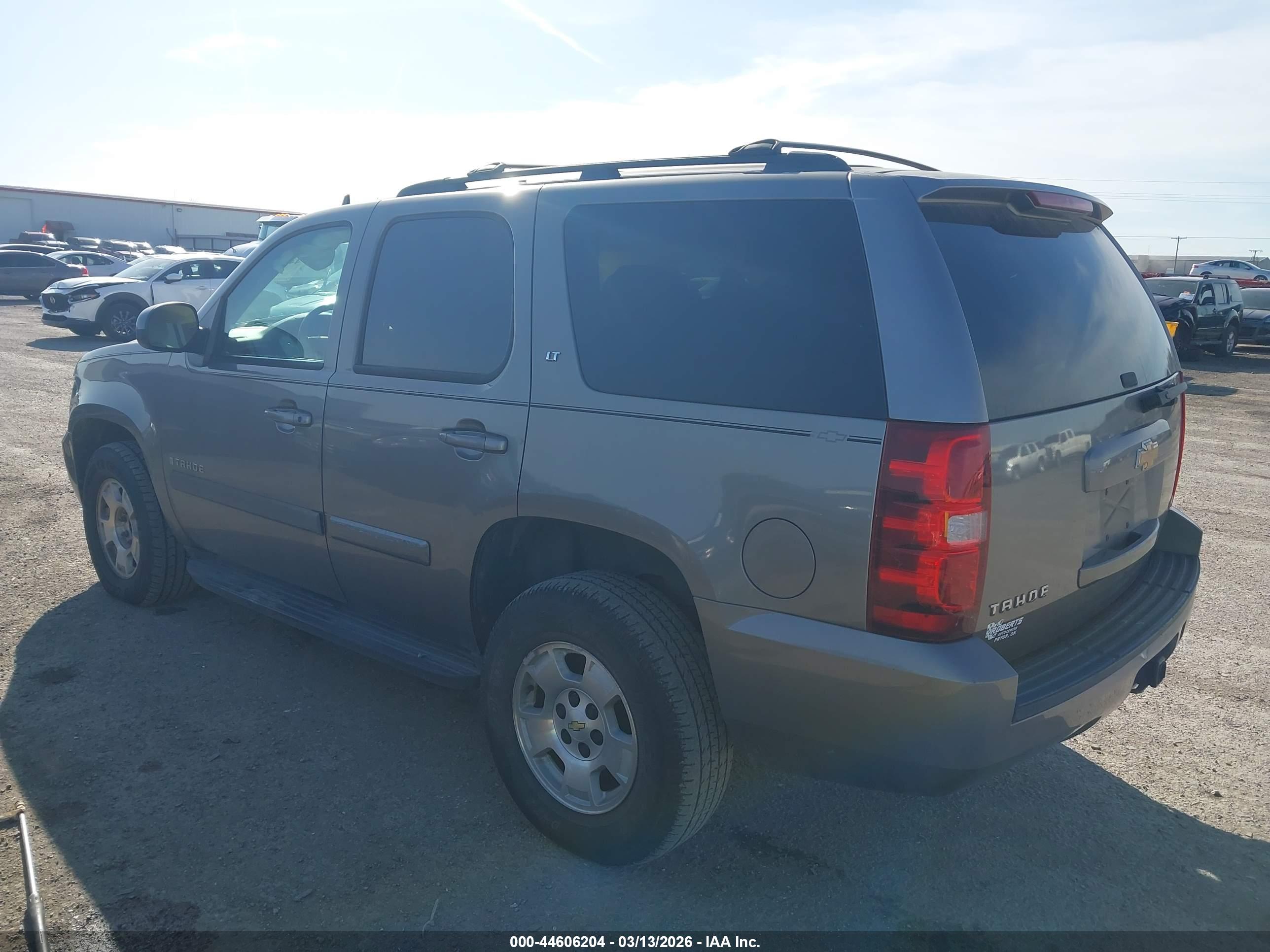CHEVROLET TAHOE image 3