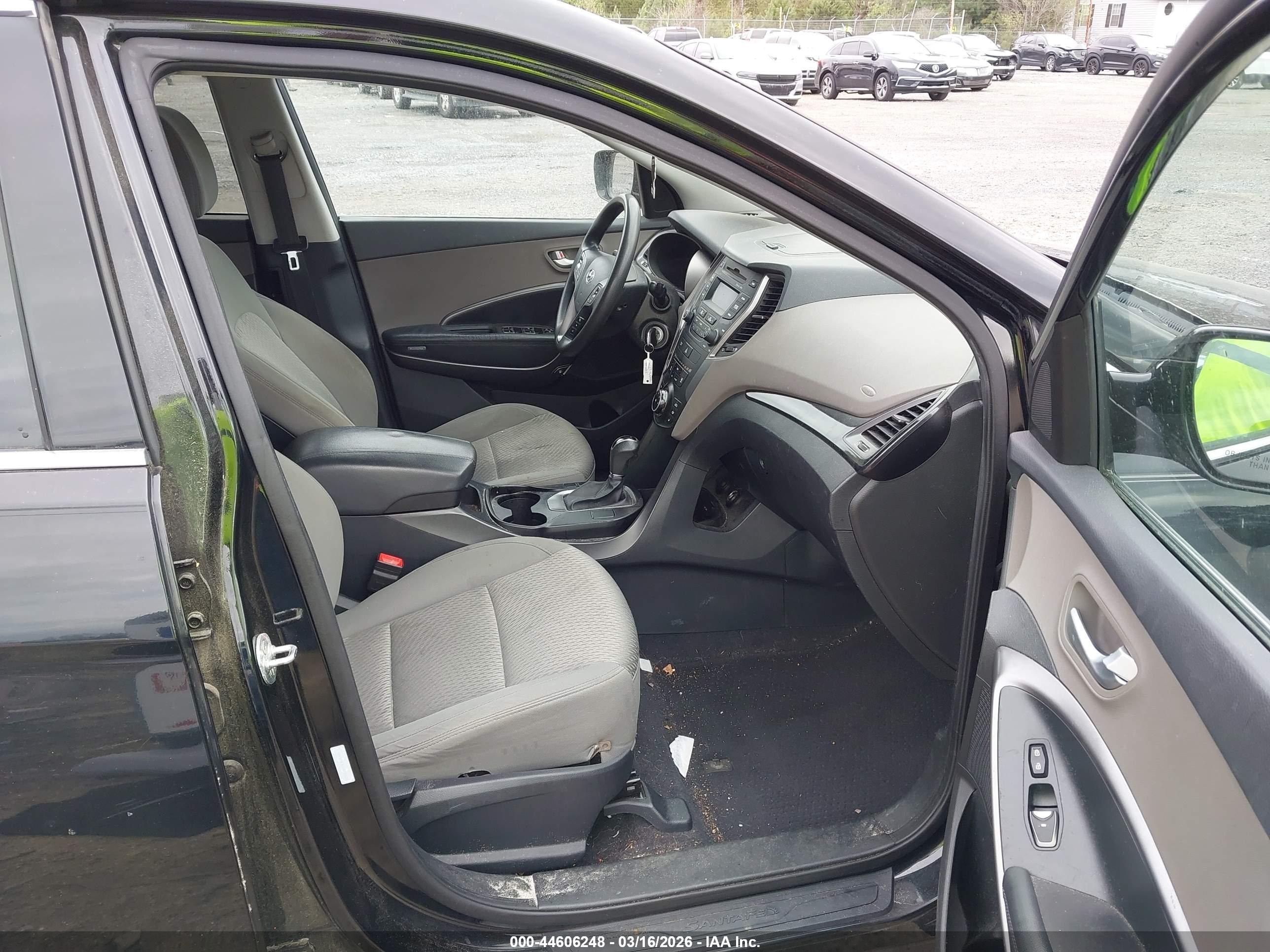 HYUNDAI SANTA image 5