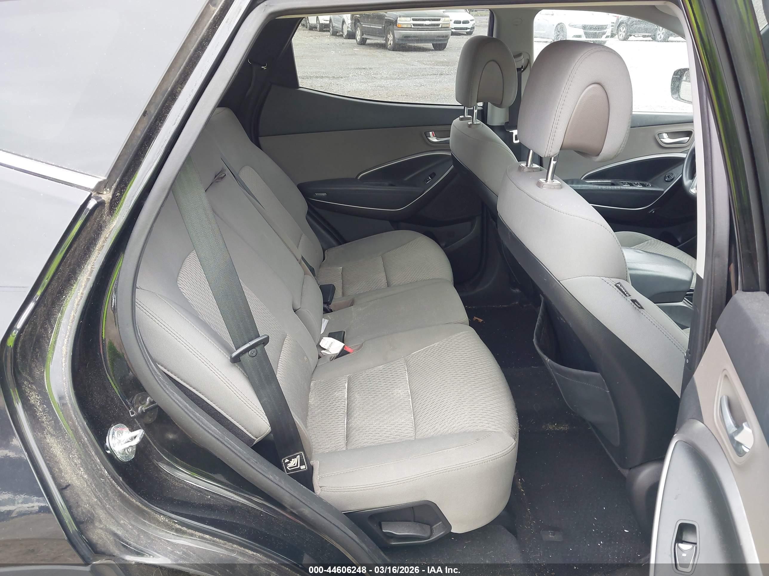 HYUNDAI SANTA image 8