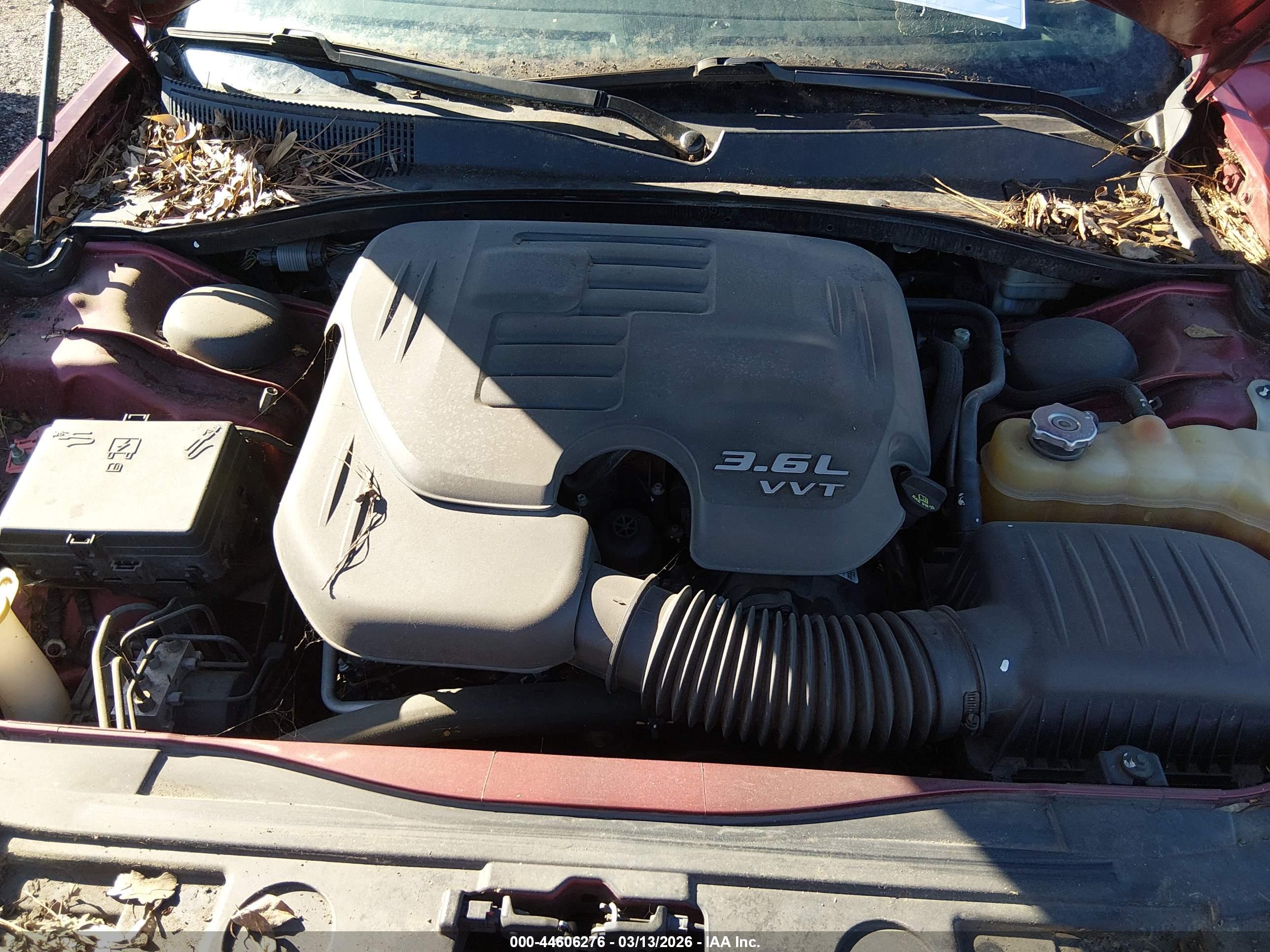 CHRYSLER 300 image 10