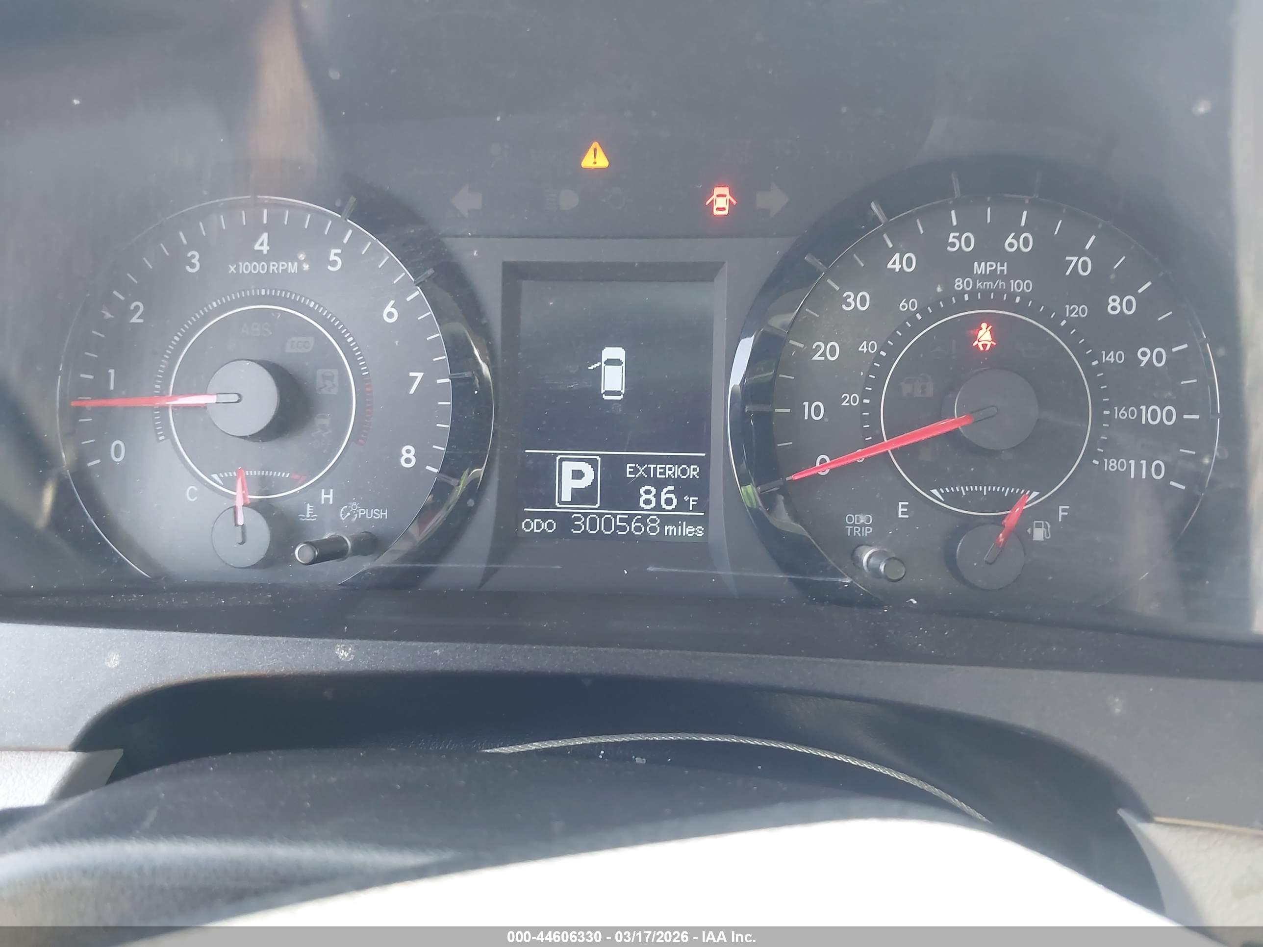 TOYOTA SIENNA image 7