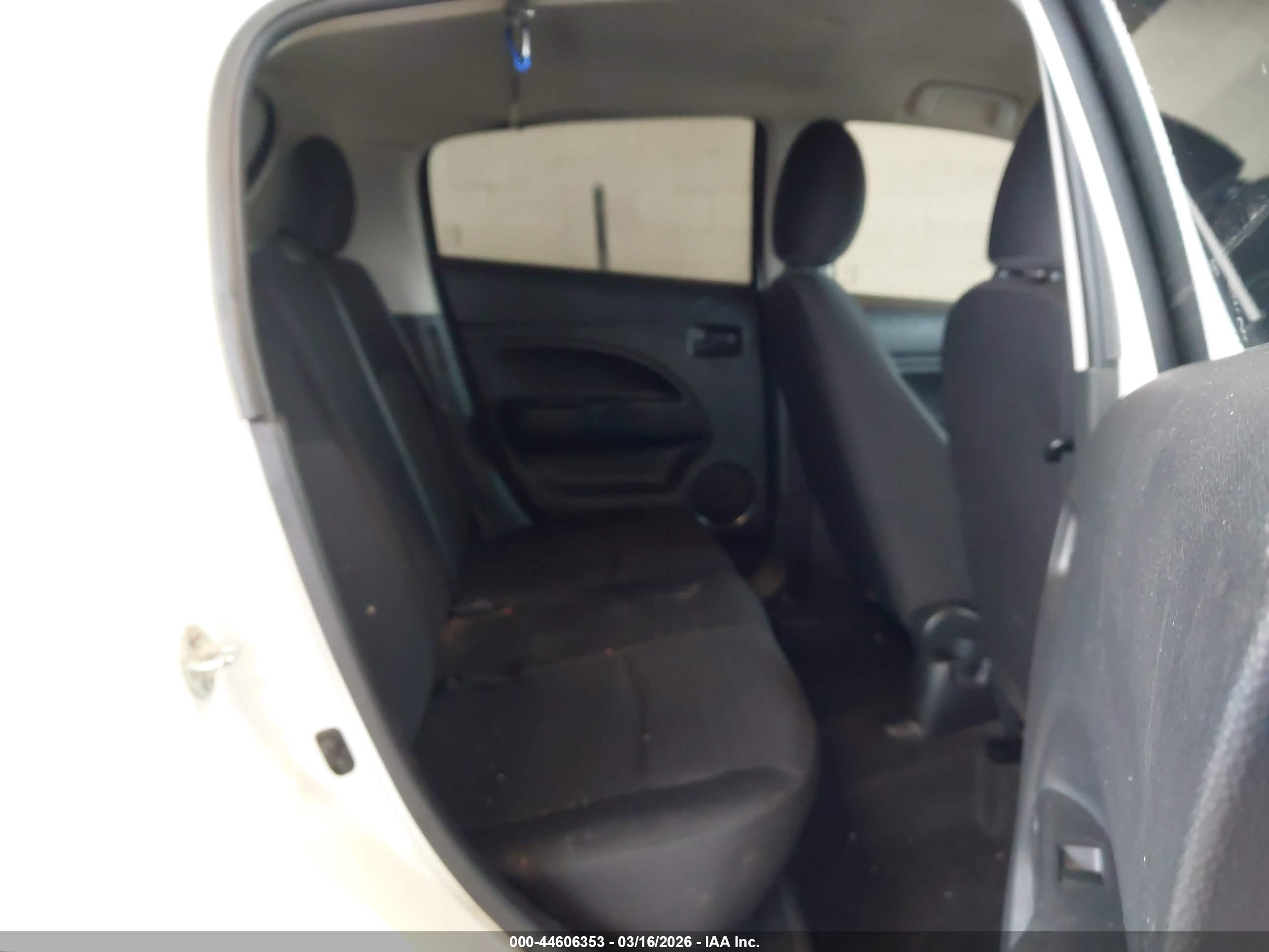MITSUBISHI MIRAGE image 8