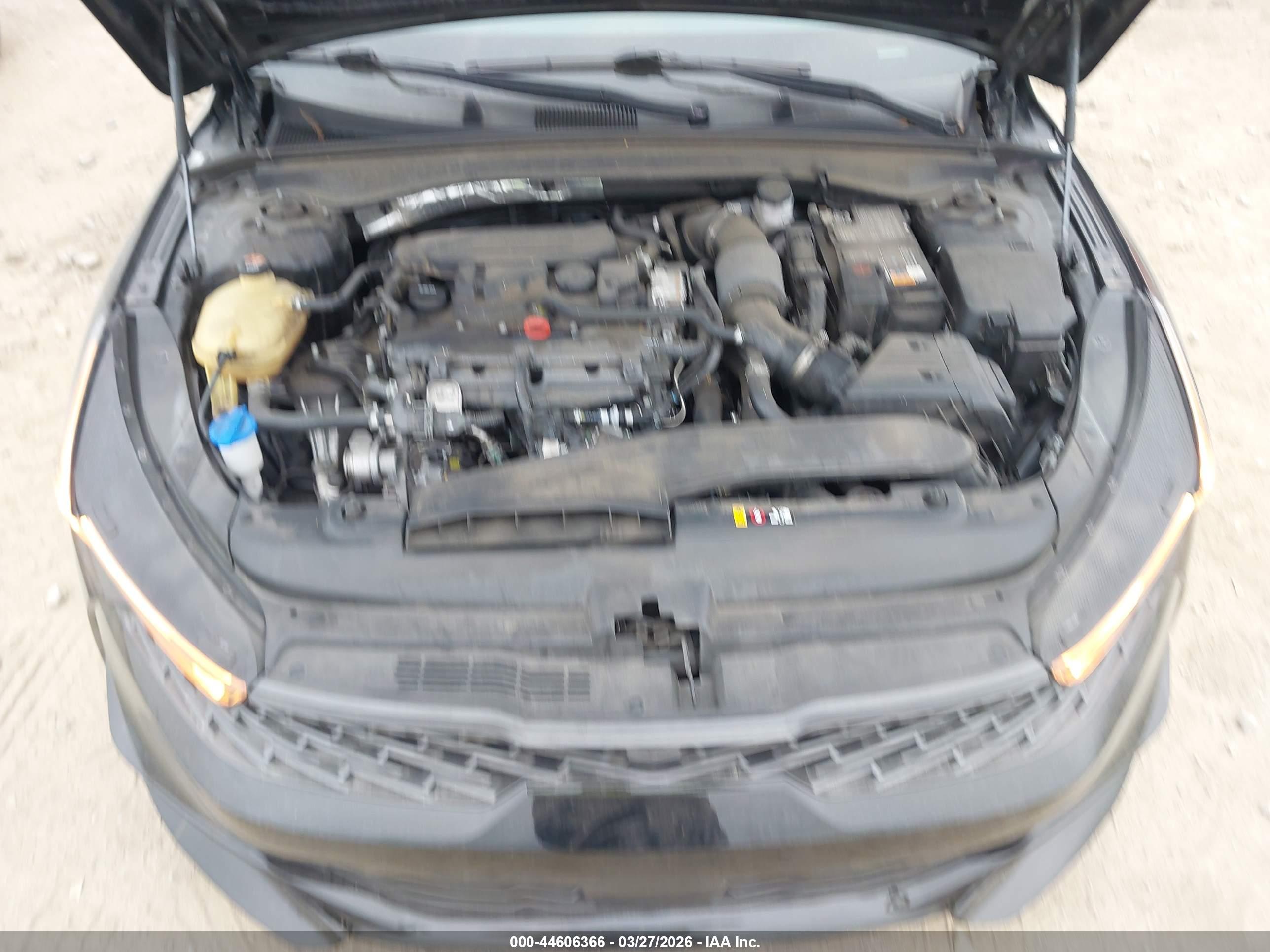 KIA K5 image 10