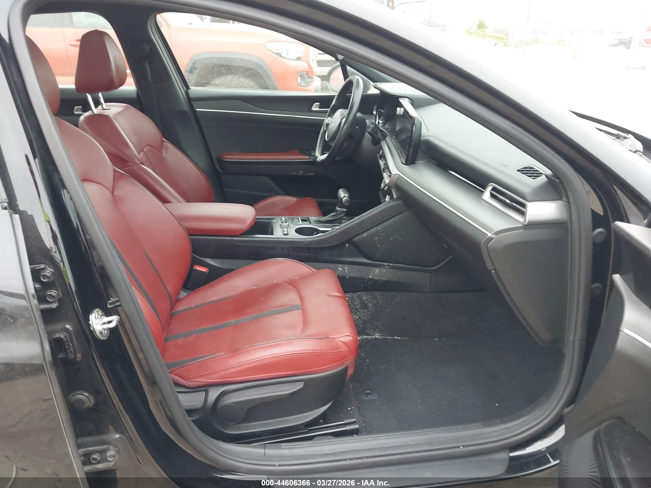 KIA K5 image 5