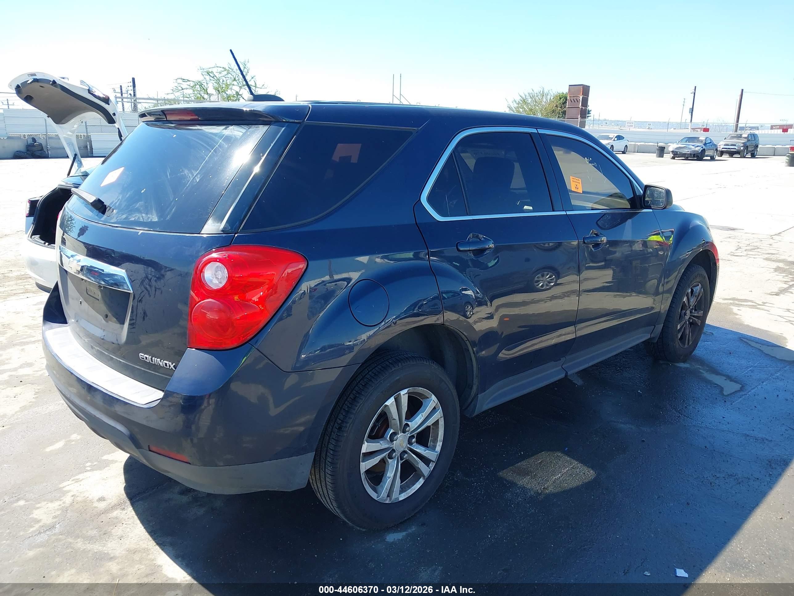 CHEVROLET EQUINOX image 4