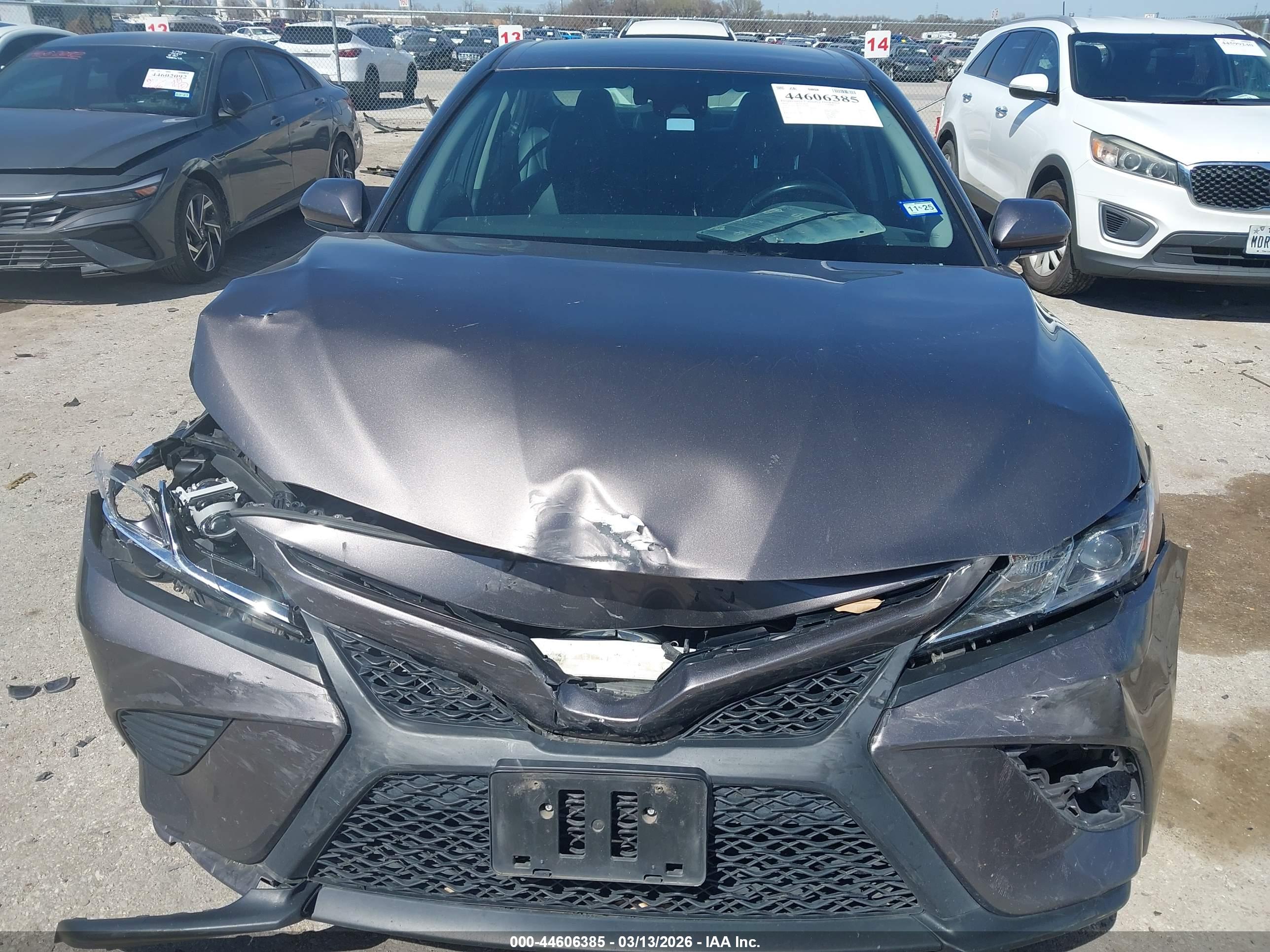 TOYOTA CAMRY image 6