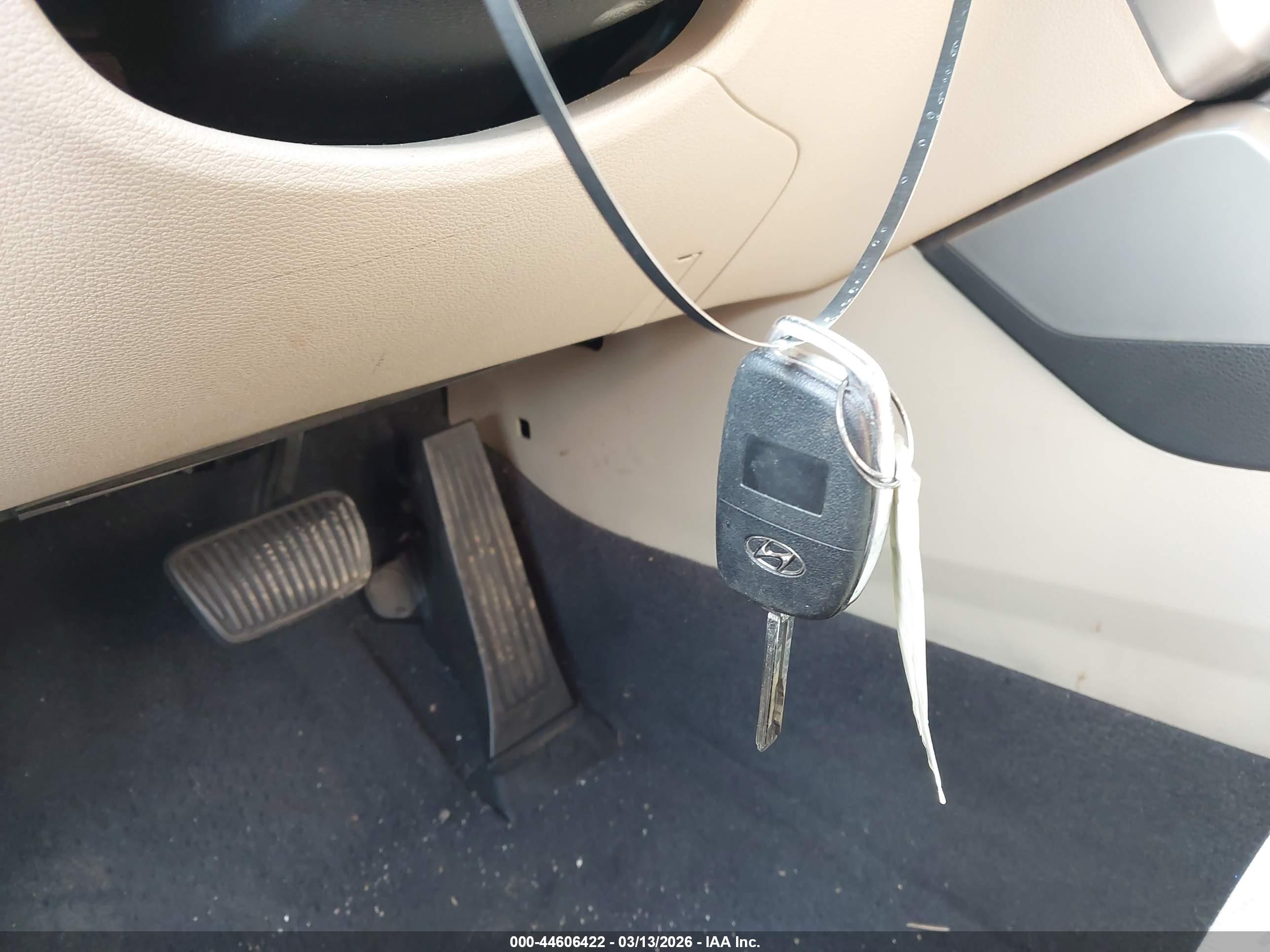 HYUNDAI SONATA image 11