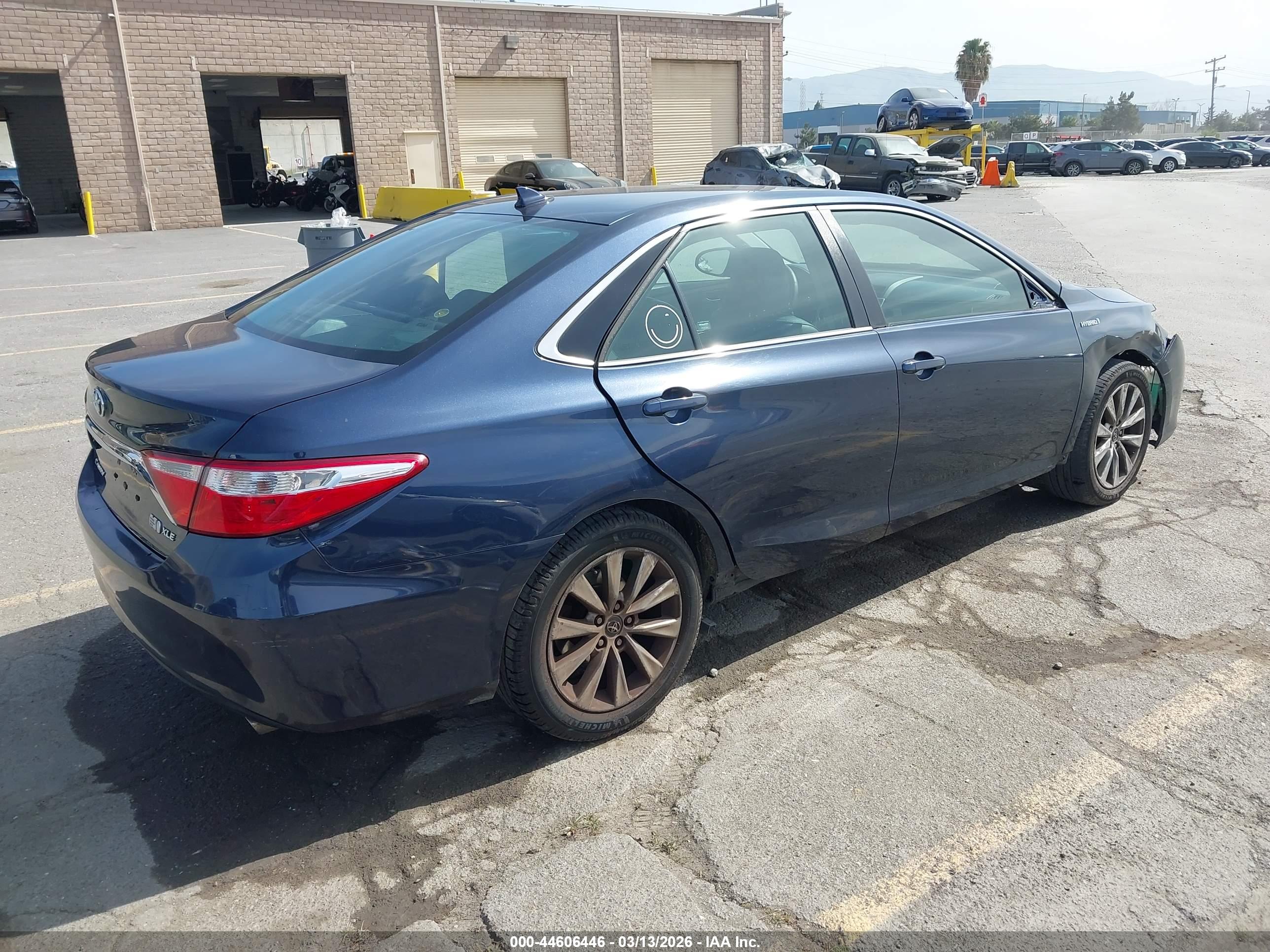TOYOTA CAMRY image 4