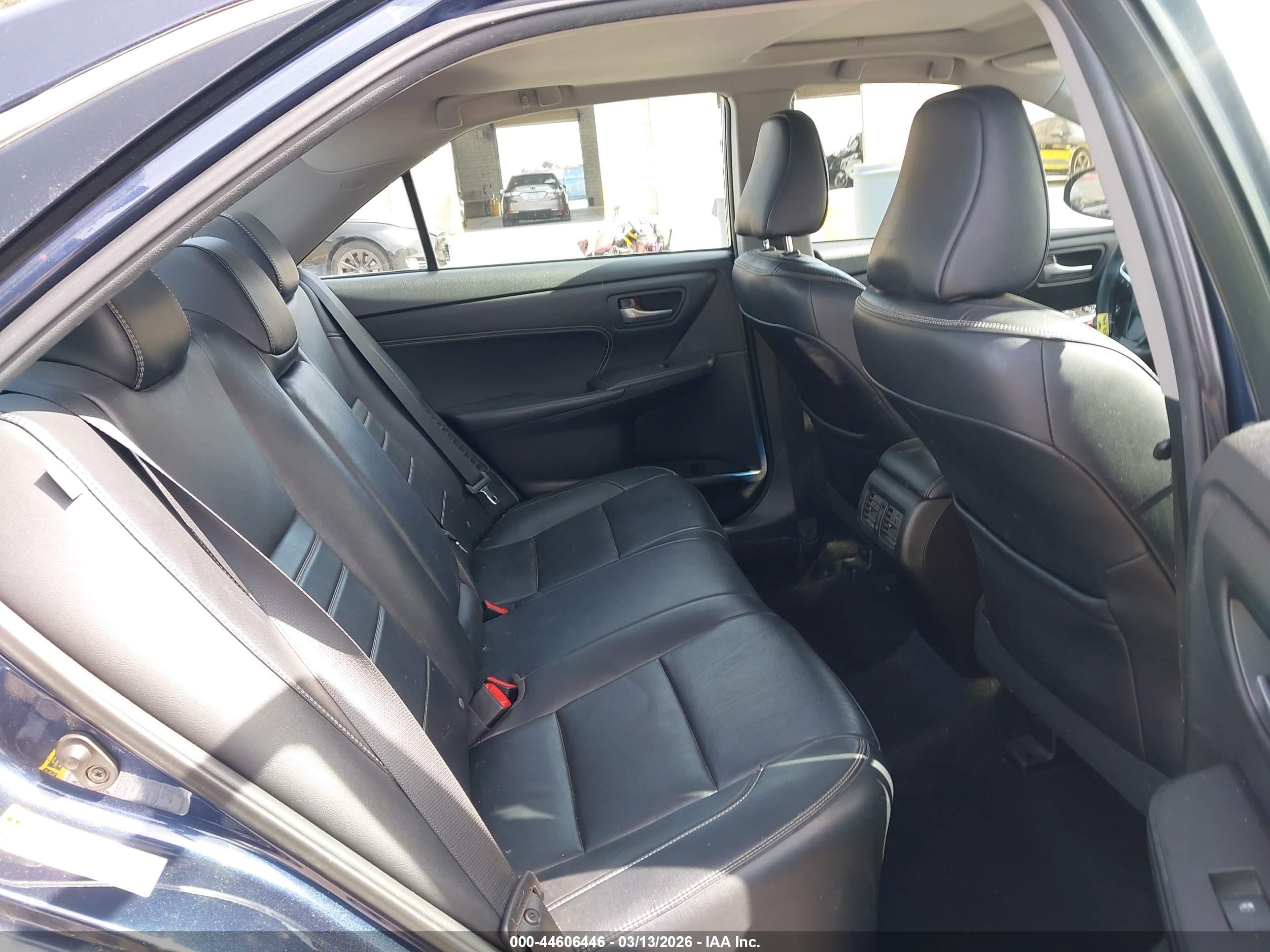 TOYOTA CAMRY image 8