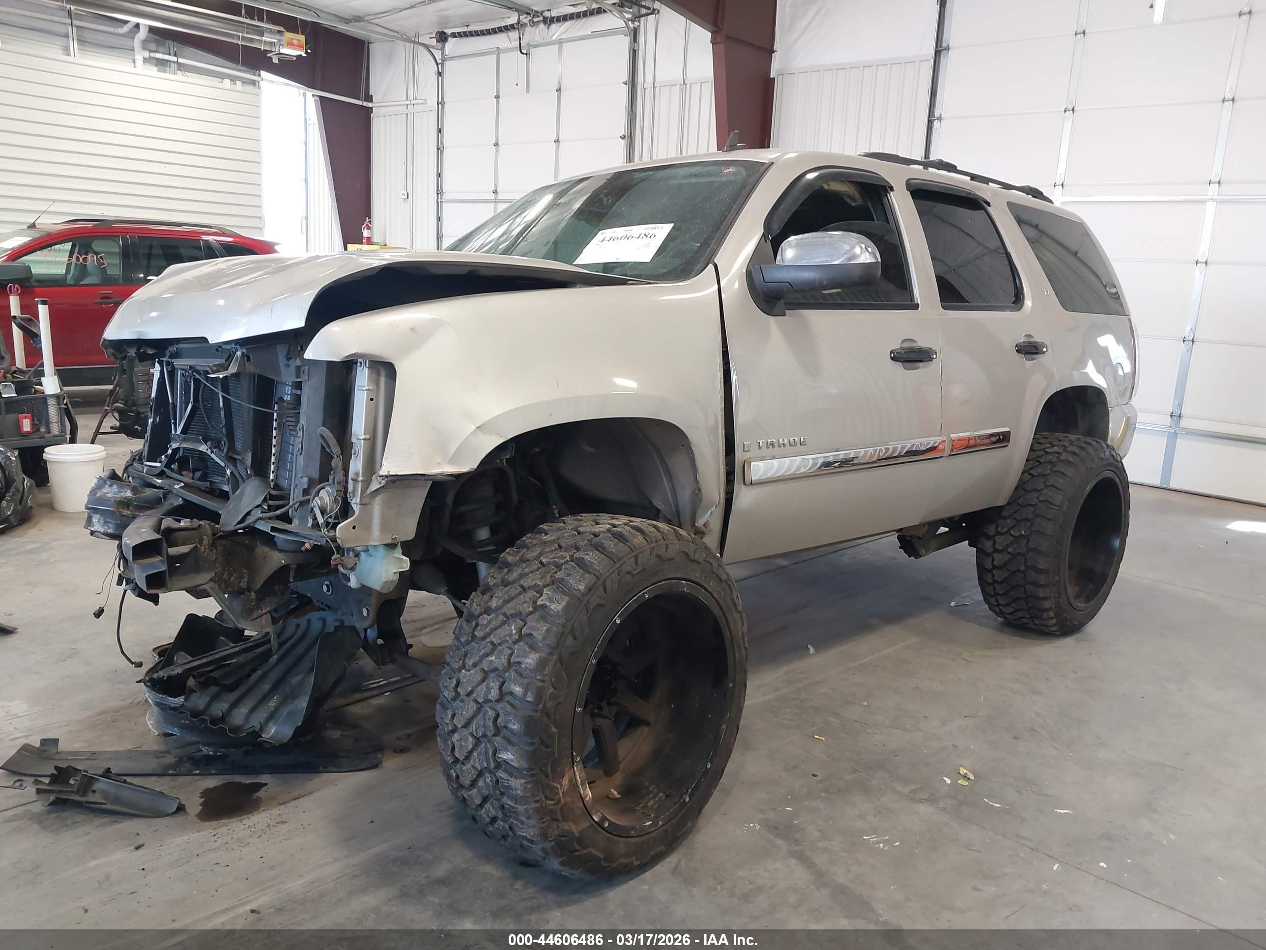 CHEVROLET TAHOE image 2