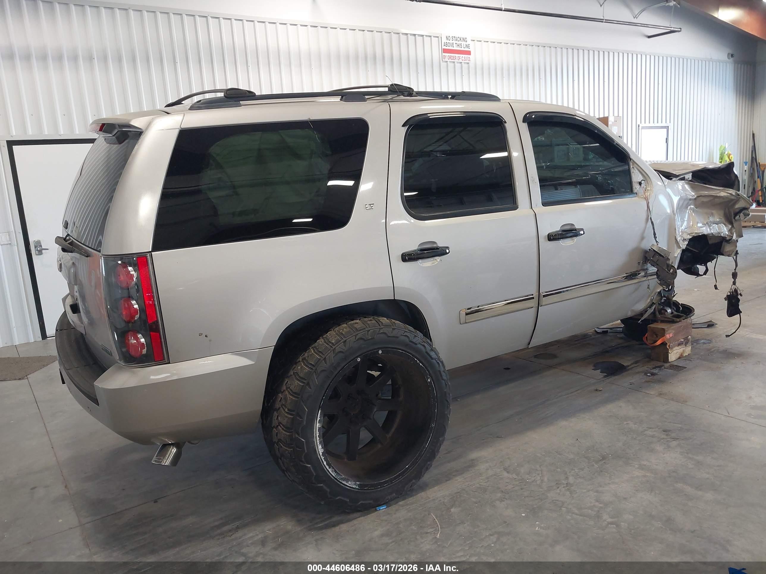 CHEVROLET TAHOE image 4