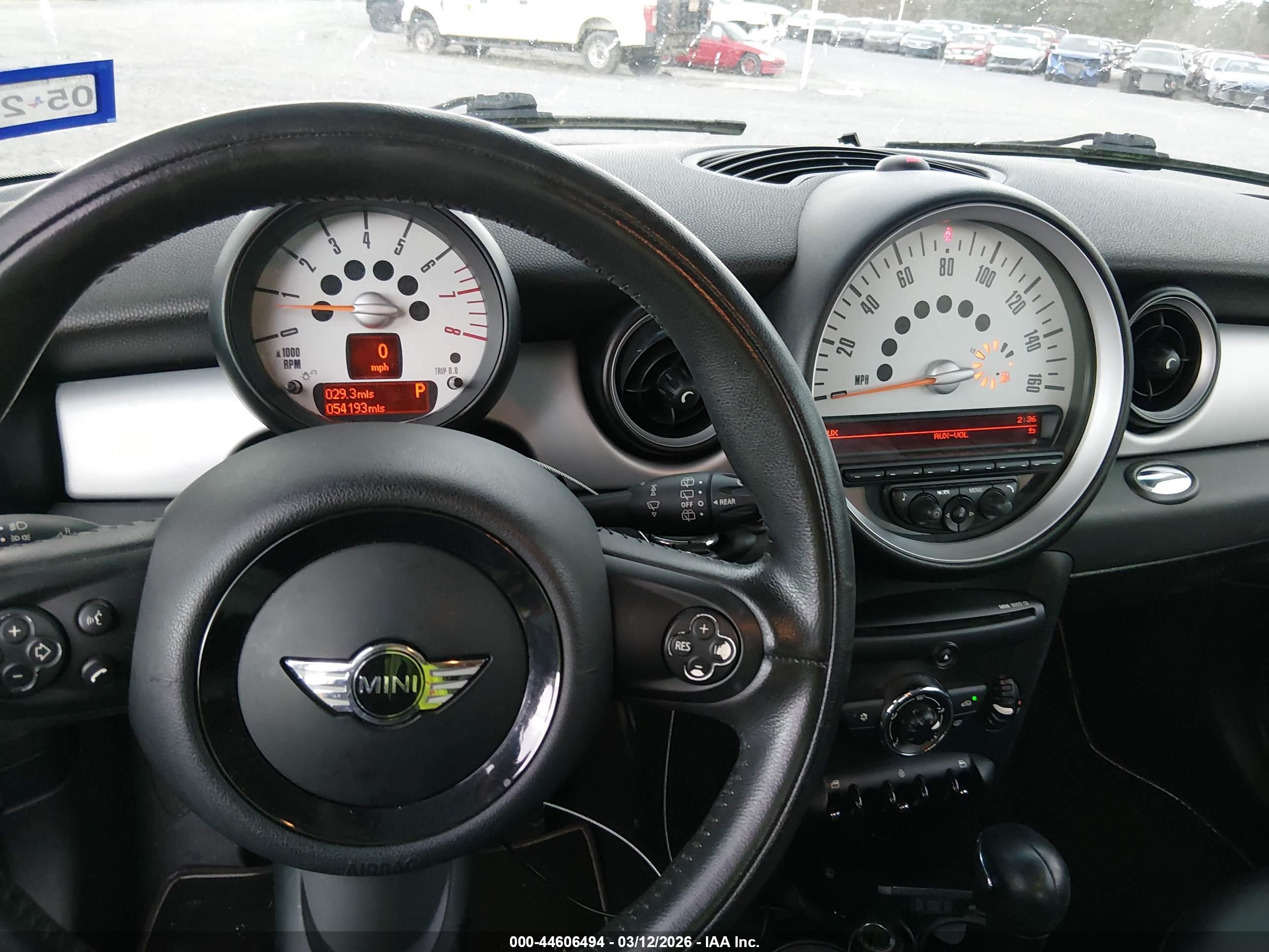 MINI COOPER image 7