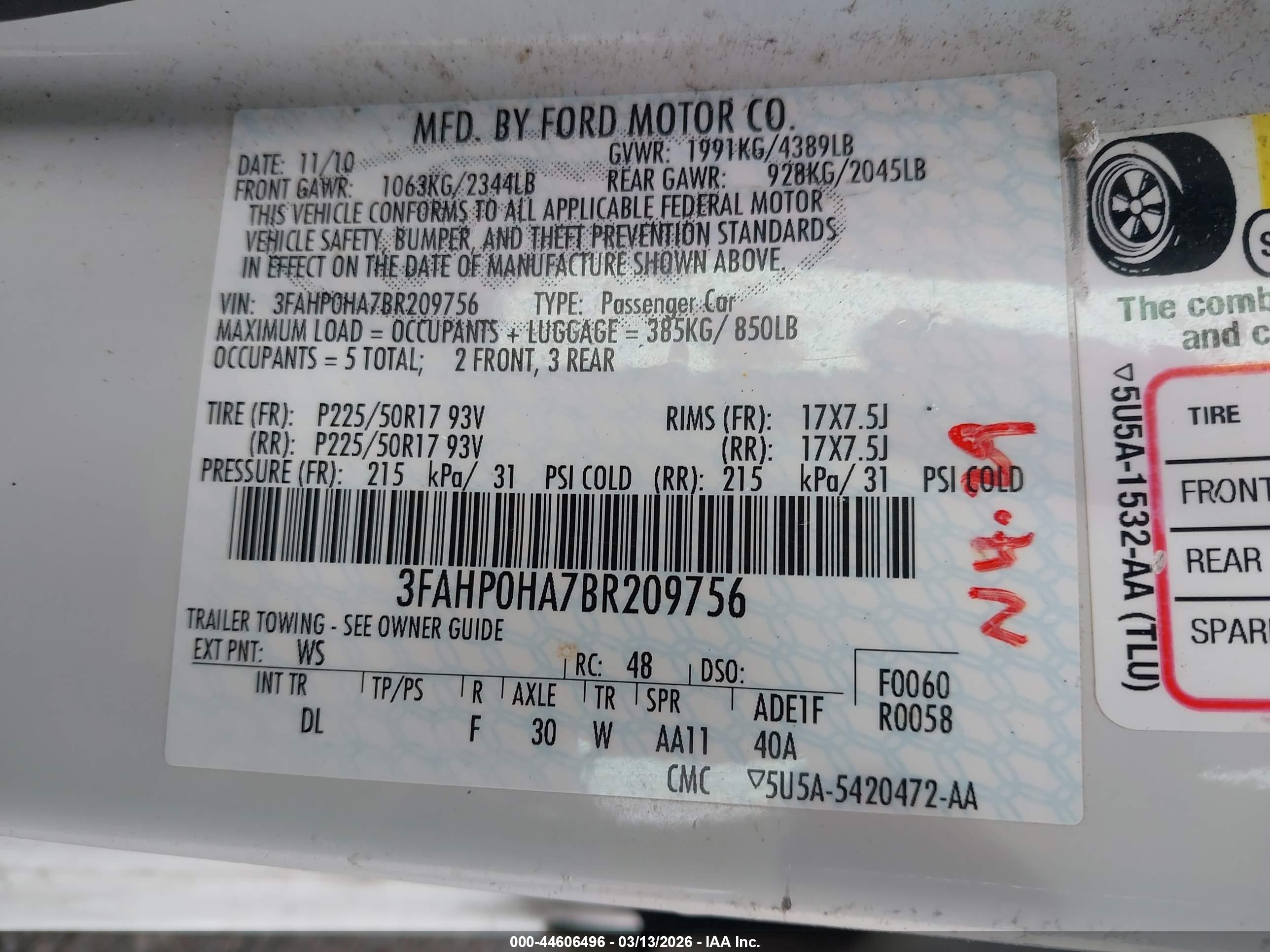 FORD FUSION image 9