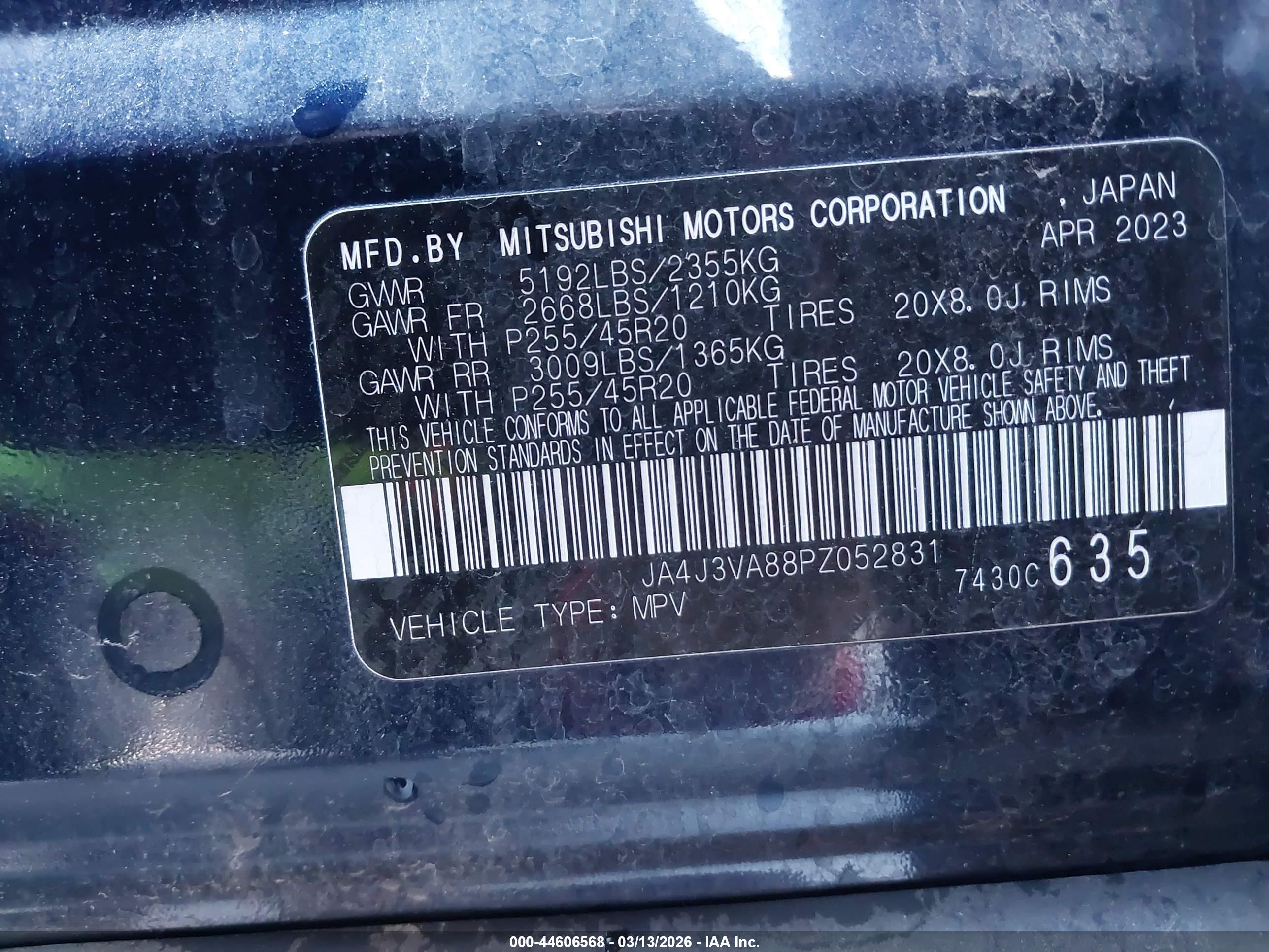 MITSUBISHI OUTLANDER image 9