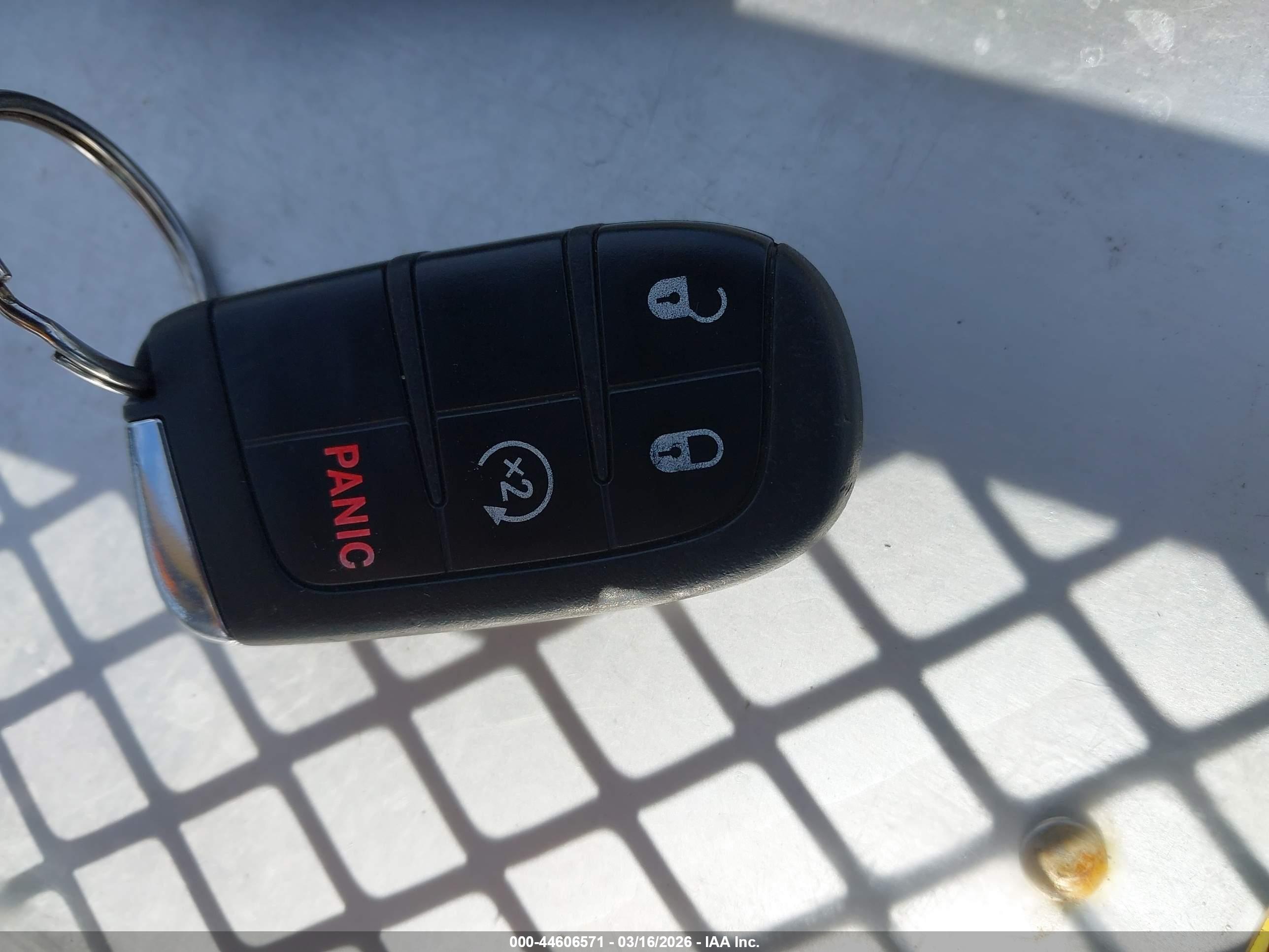 JEEP RENEGADE image 11