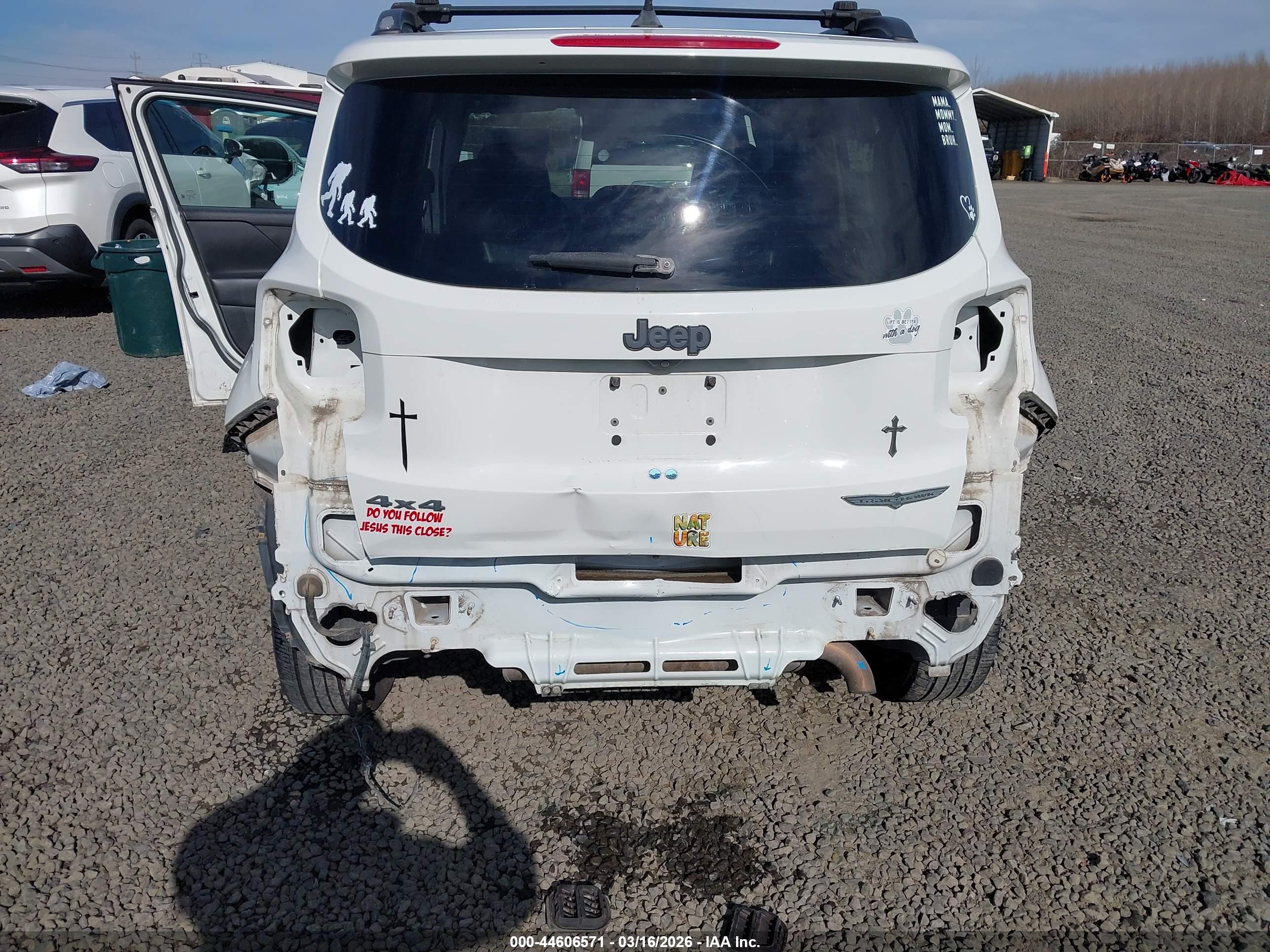 JEEP RENEGADE image 6