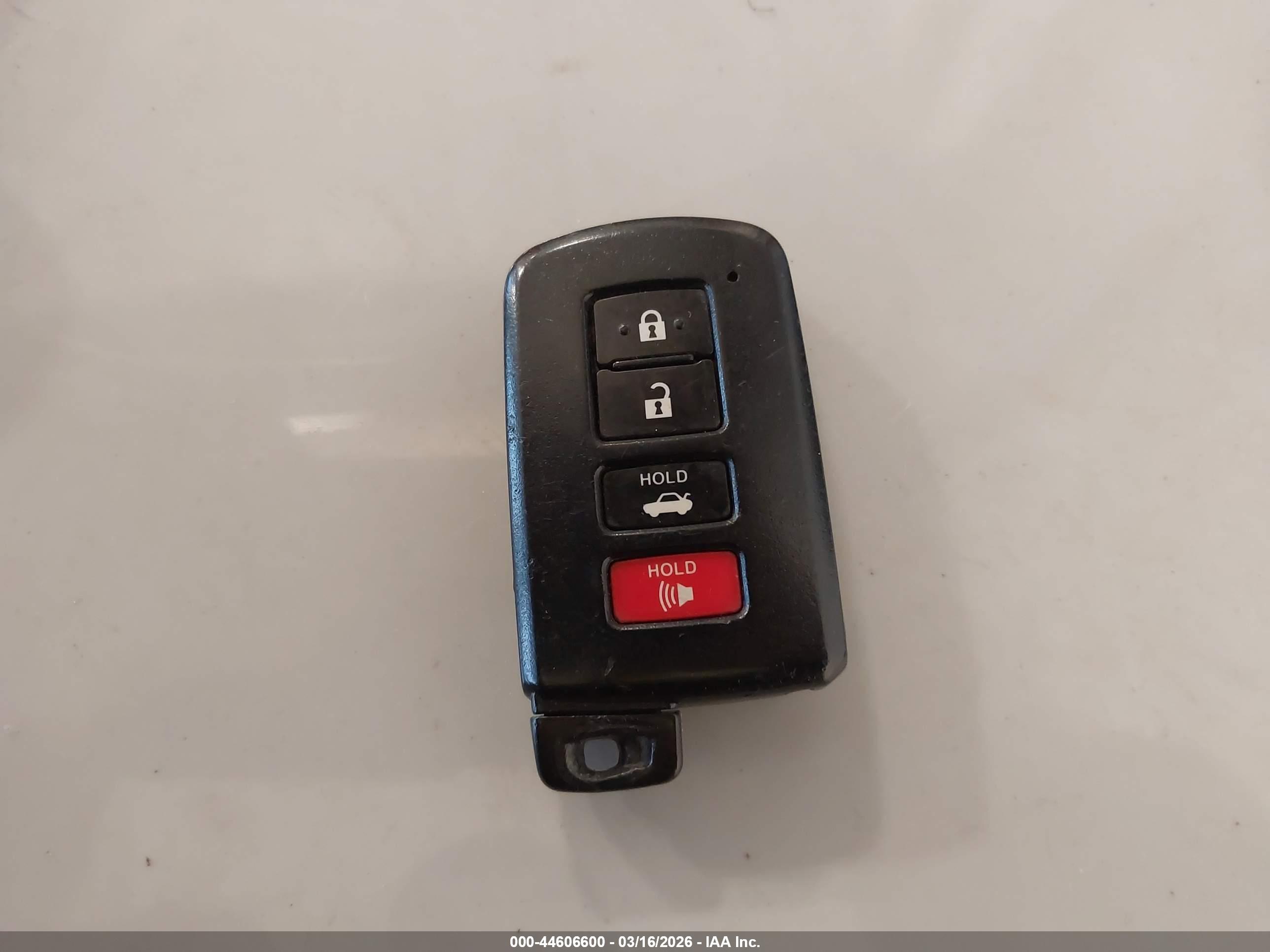 TOYOTA CAMRY image 11