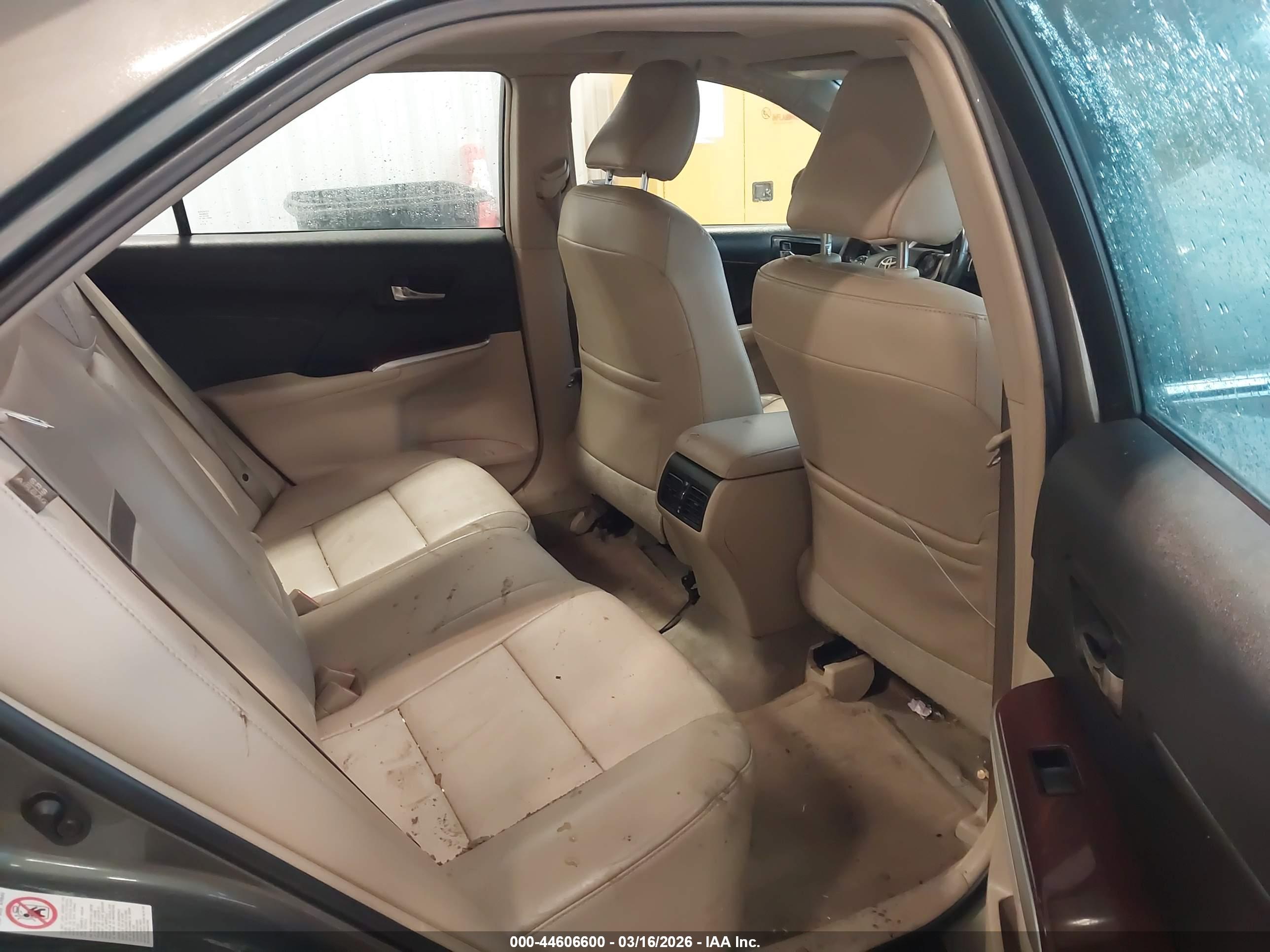 TOYOTA CAMRY image 8
