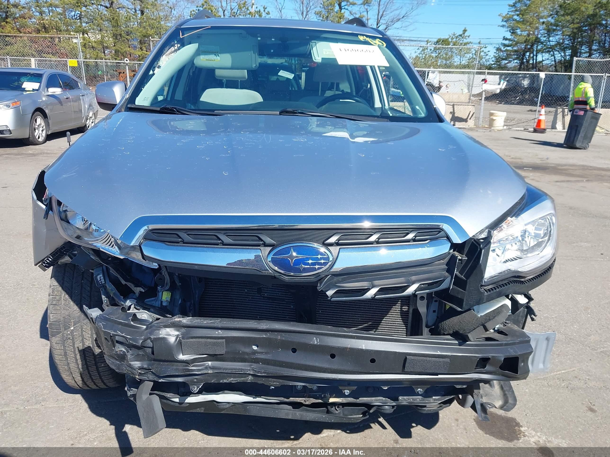 SUBARU FORESTER image 6