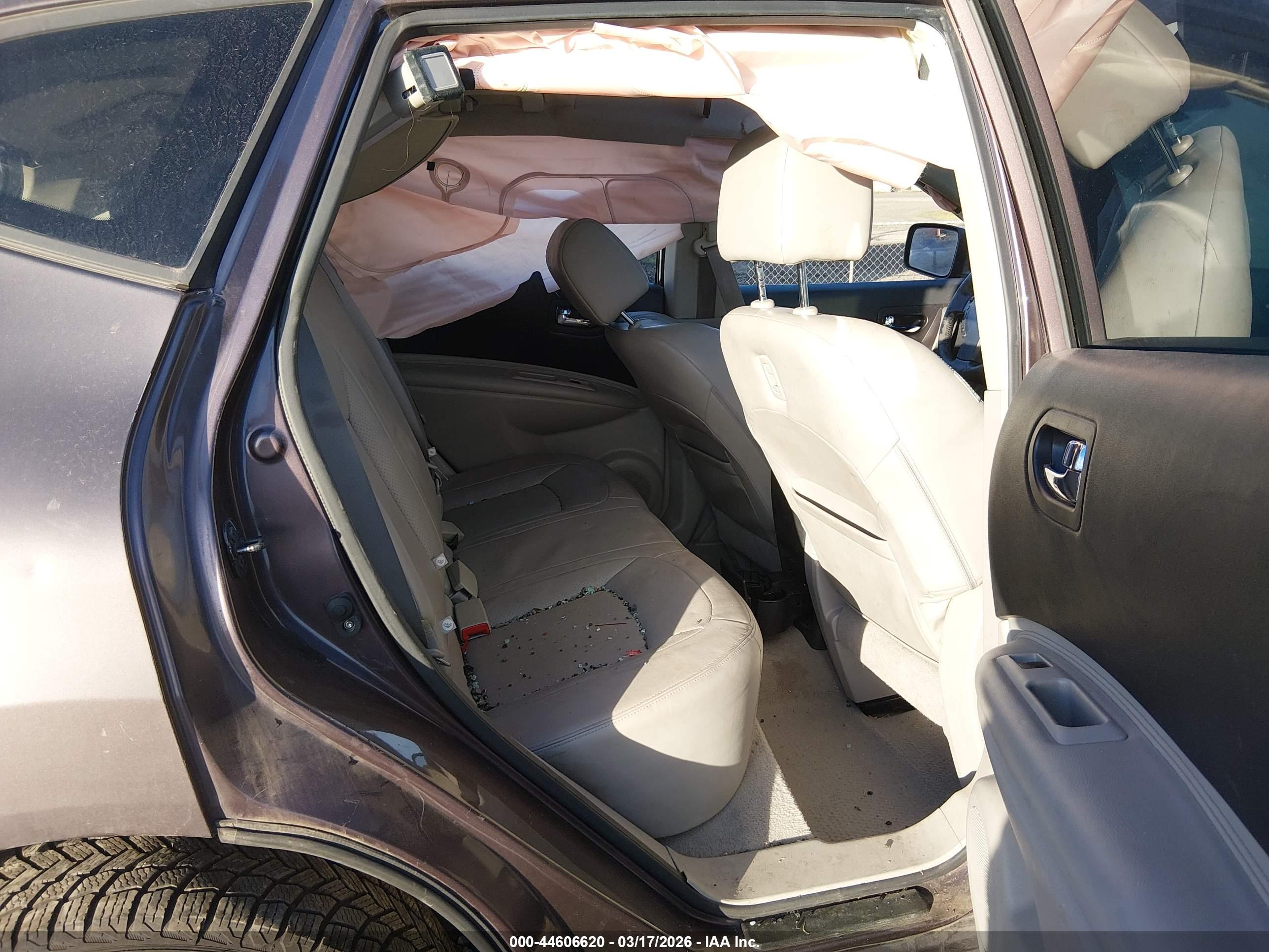 NISSAN ROGUE image 8
