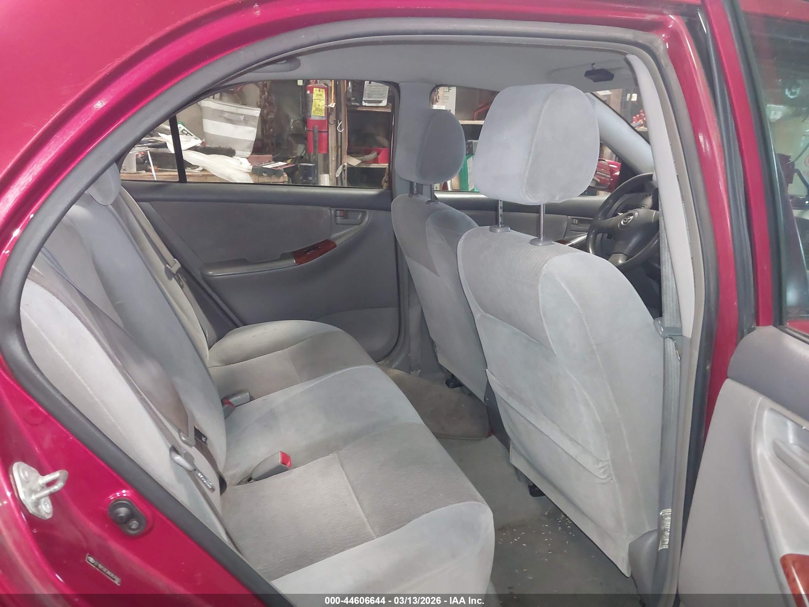 TOYOTA COROLLA image 8