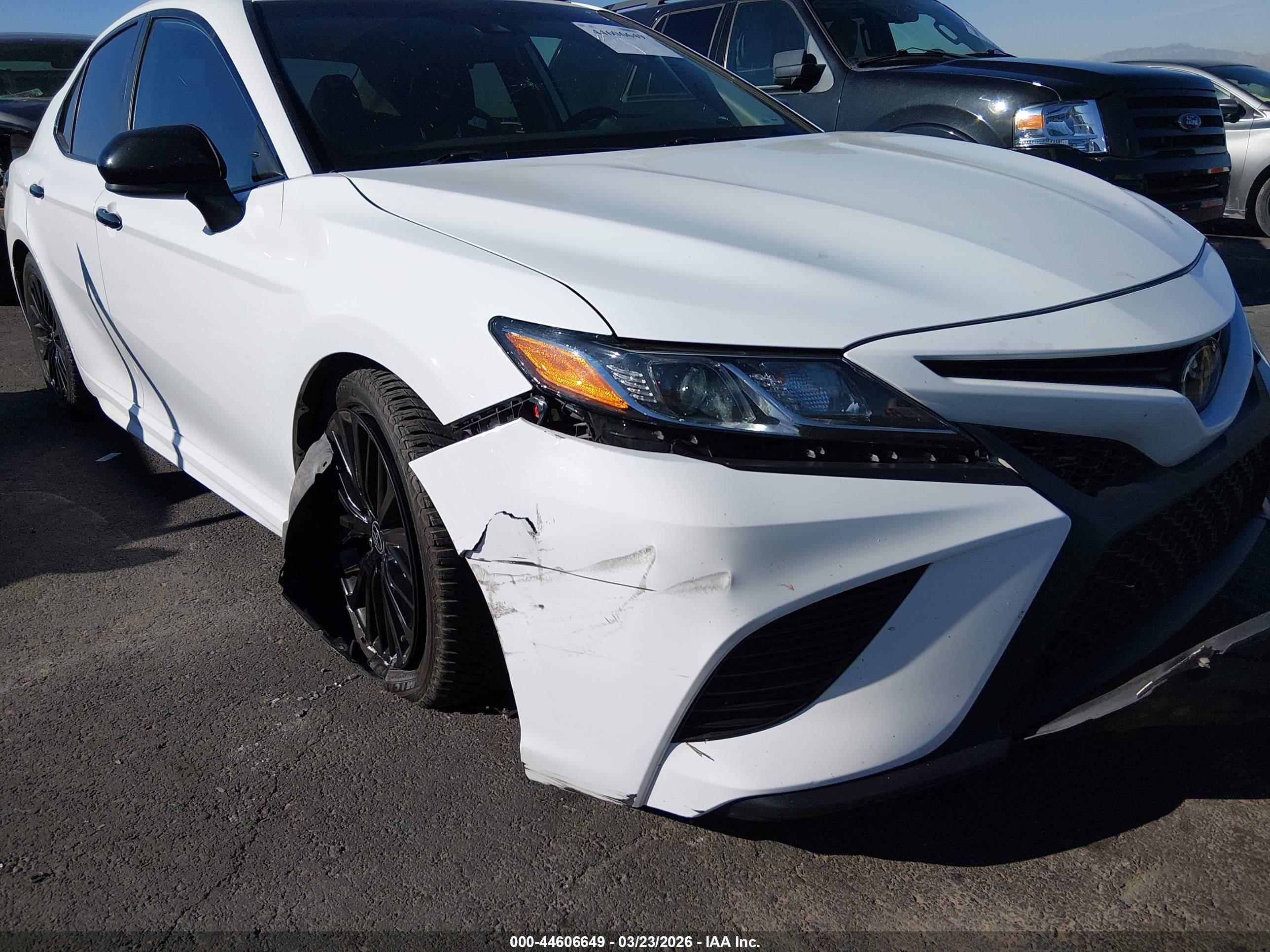 TOYOTA CAMRY image 6