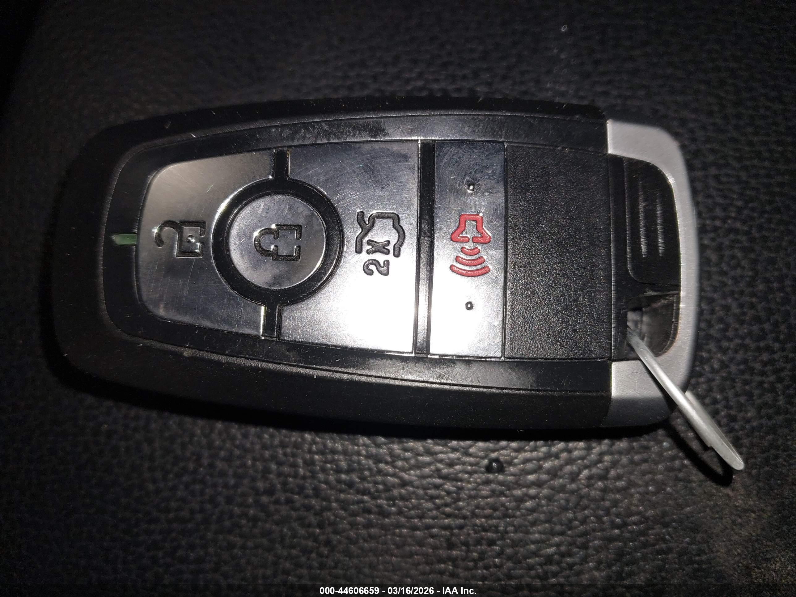 FORD FUSION image 11