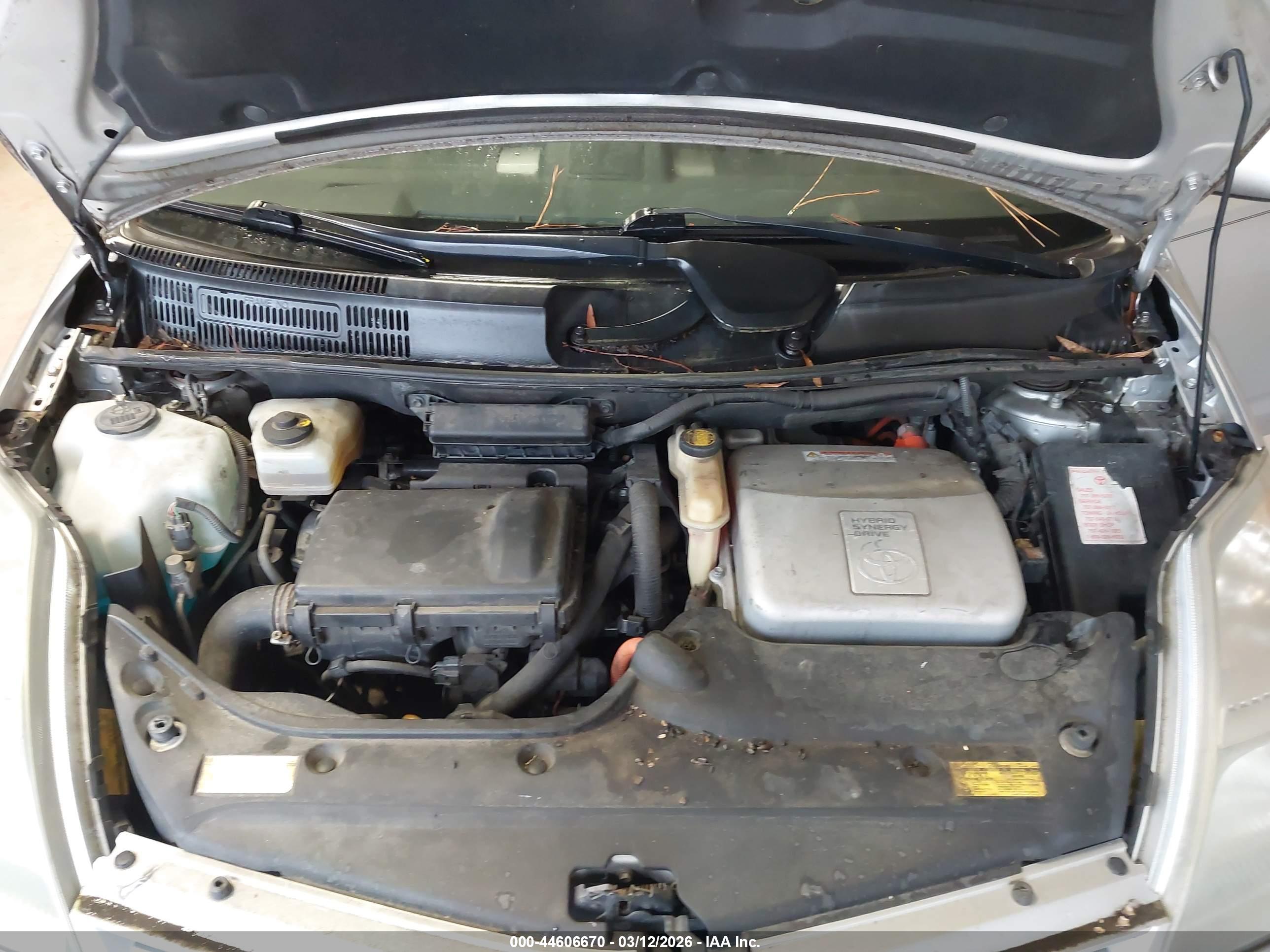 TOYOTA PRIUS image 10