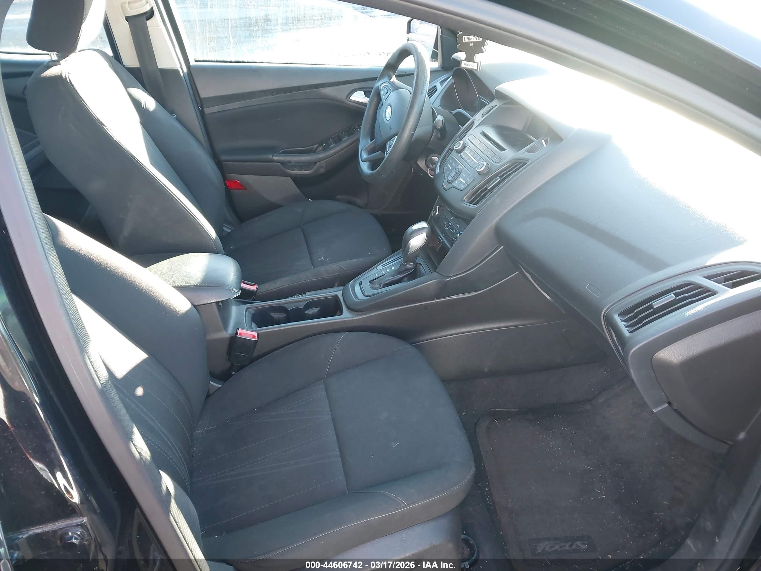 FORD FOCUS image 5