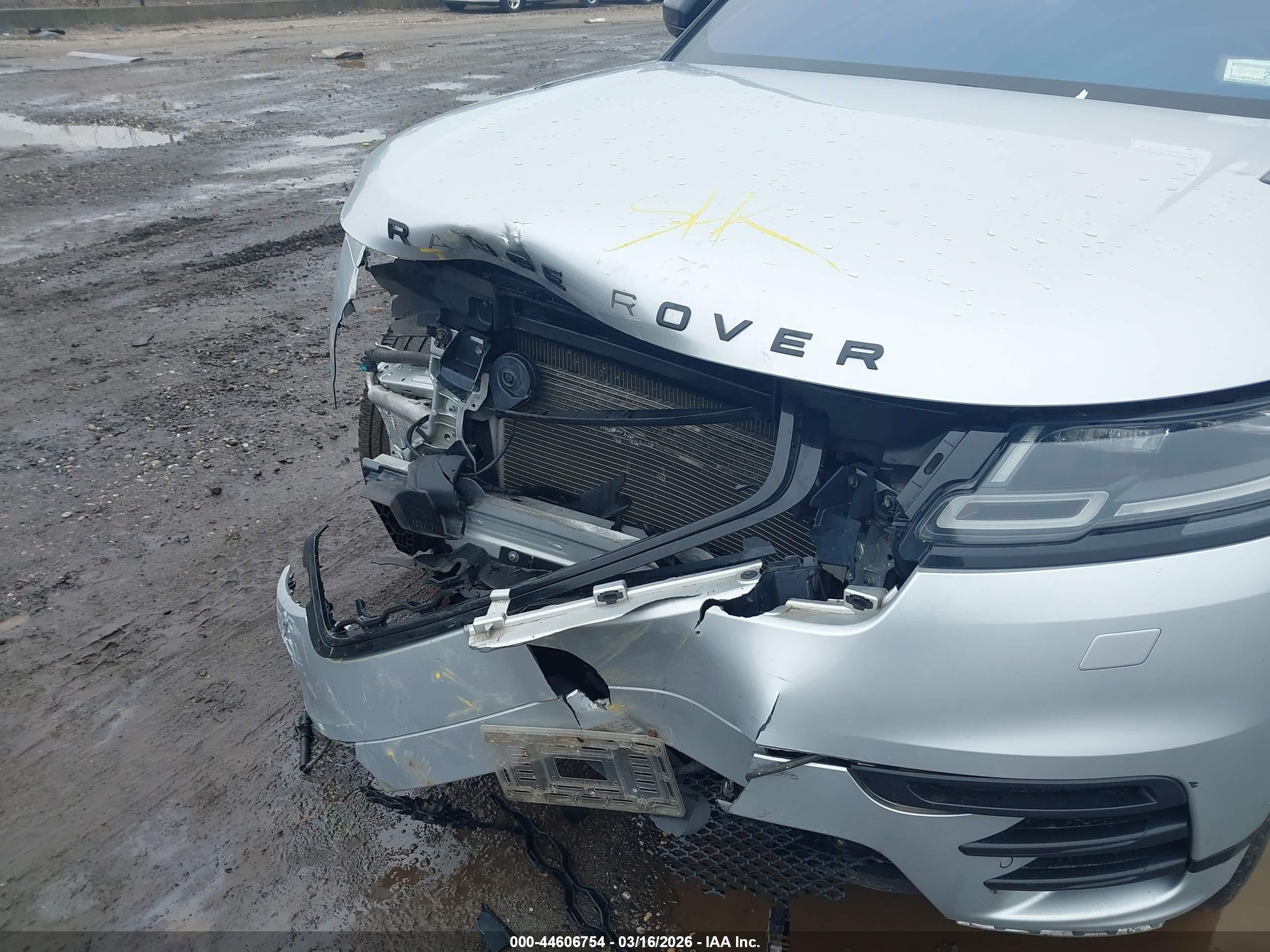 LAND ROVER image 6