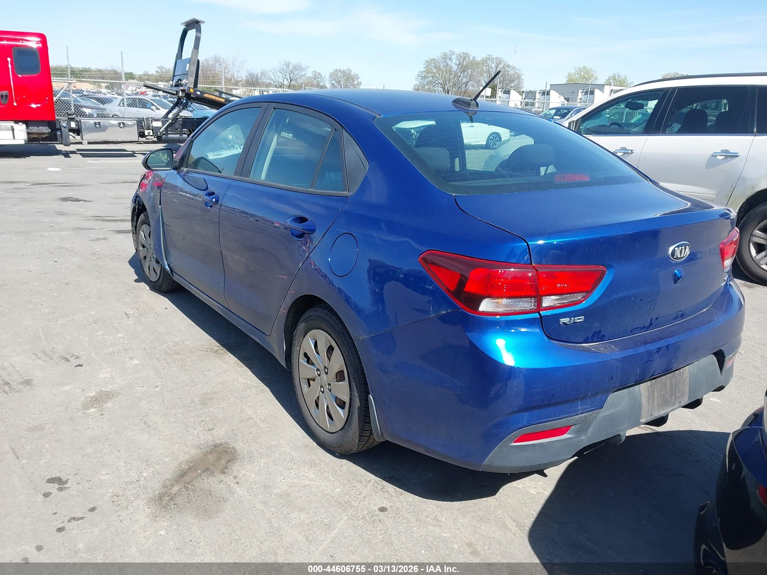 KIA RIO image 3