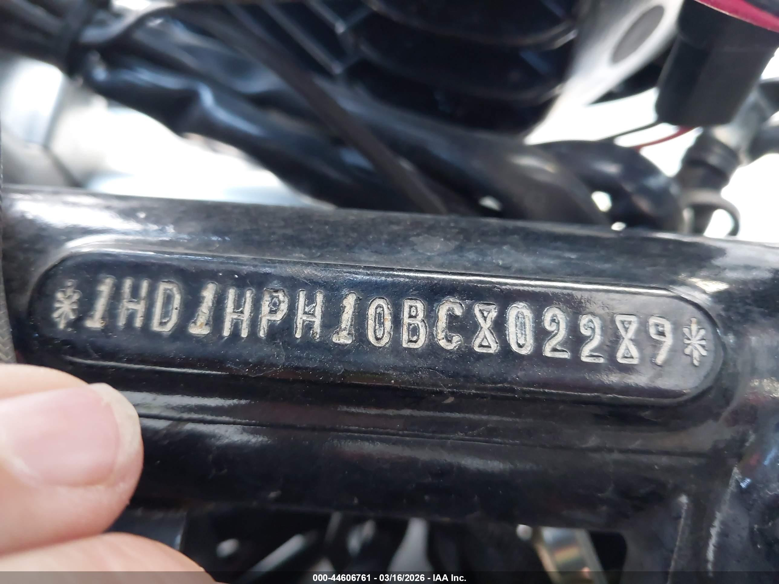HARLEY-DAVIDSON VRSCF image 10