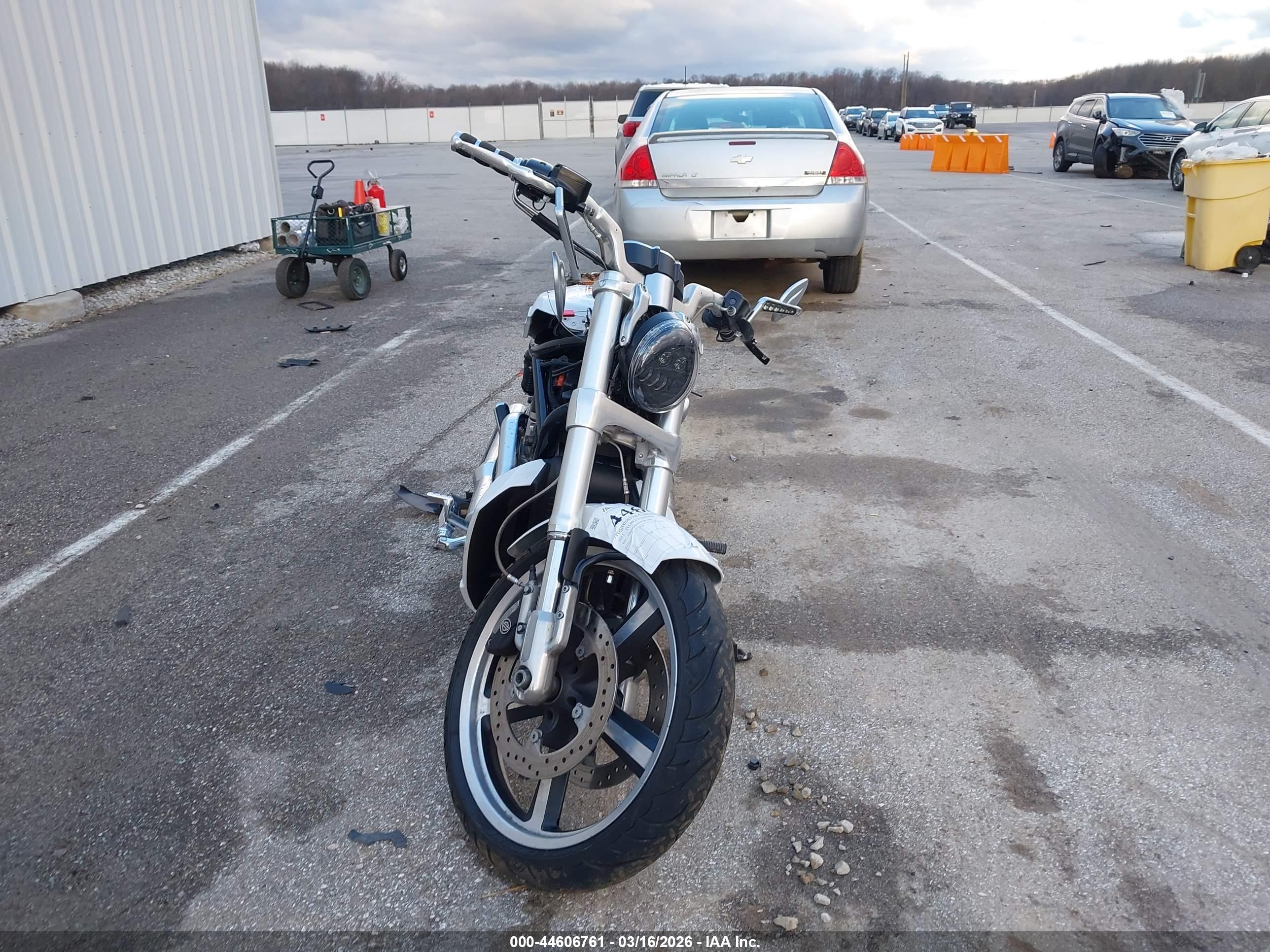 HARLEY-DAVIDSON VRSCF image 5