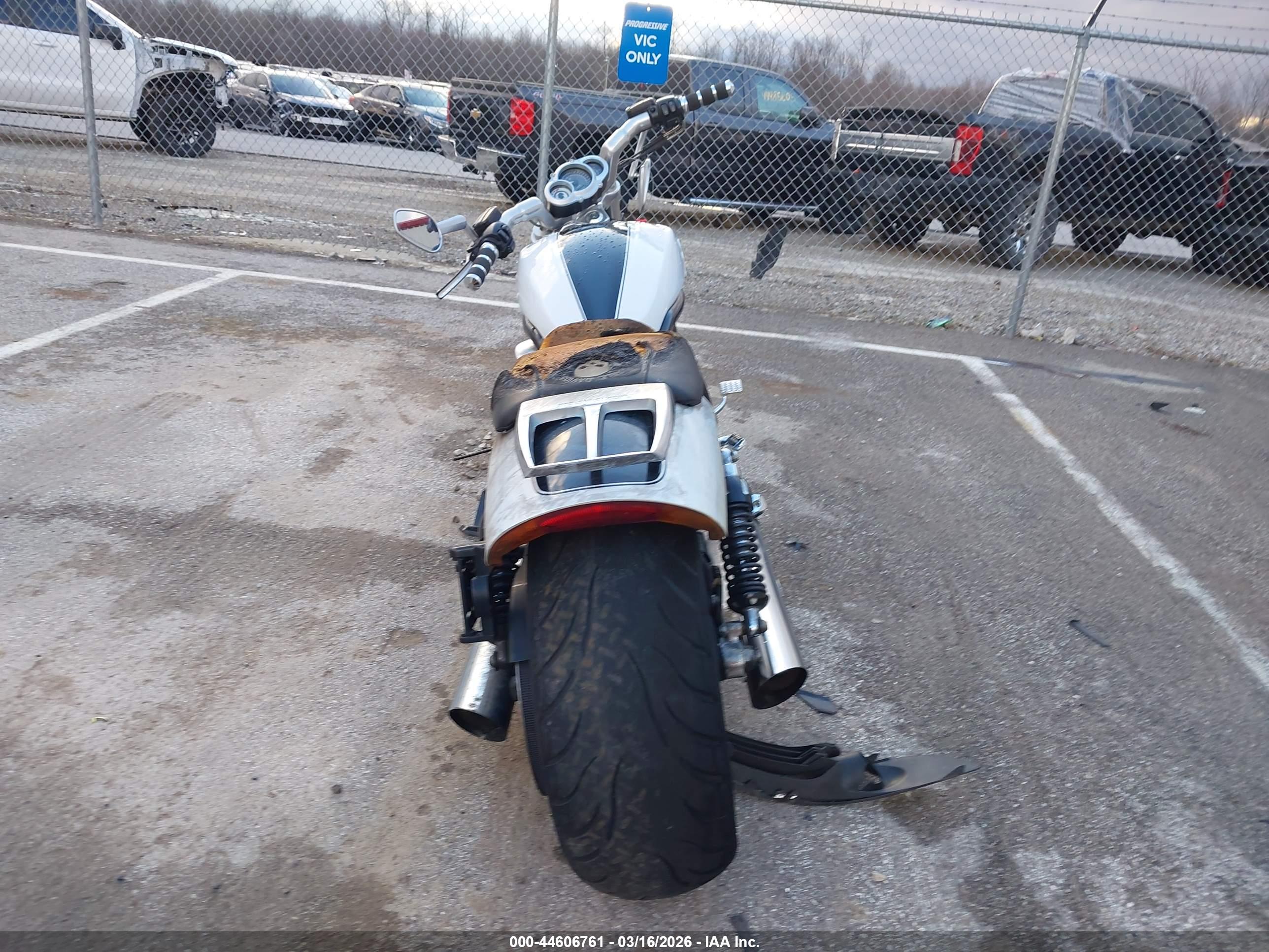HARLEY-DAVIDSON VRSCF image 6