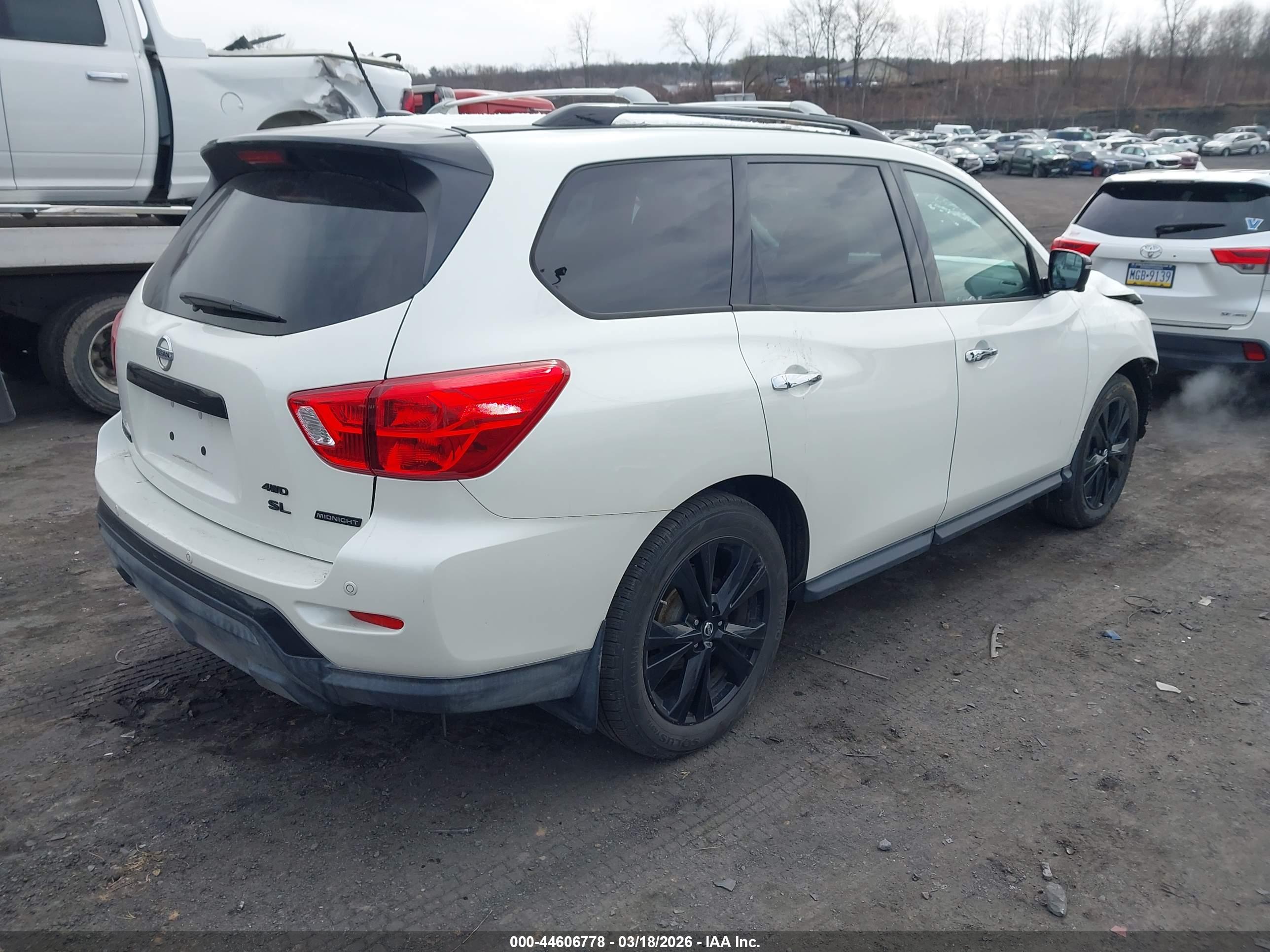 NISSAN PATHFINDER image 4