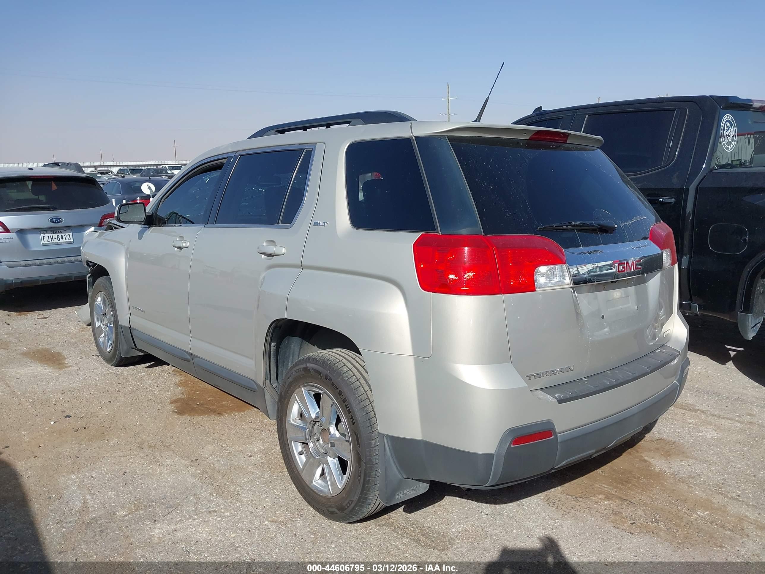 GMC TERRAIN image 3