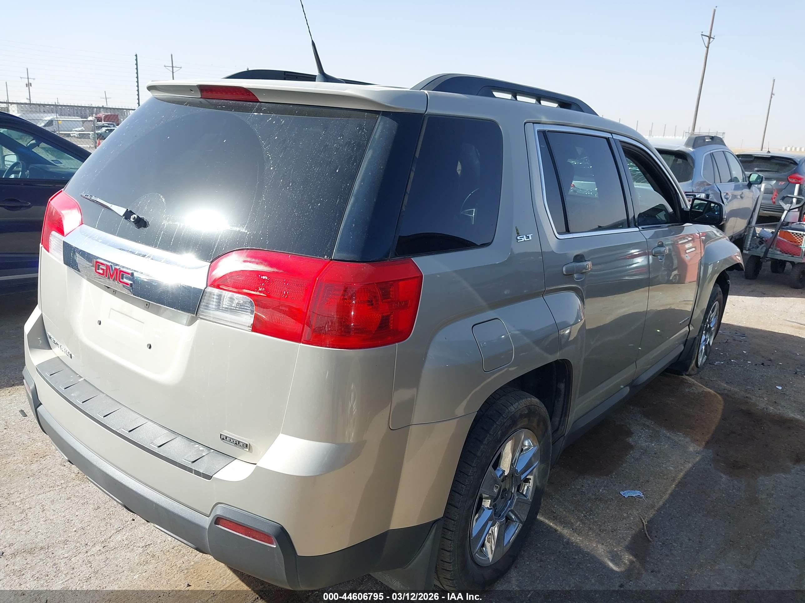 GMC TERRAIN image 4