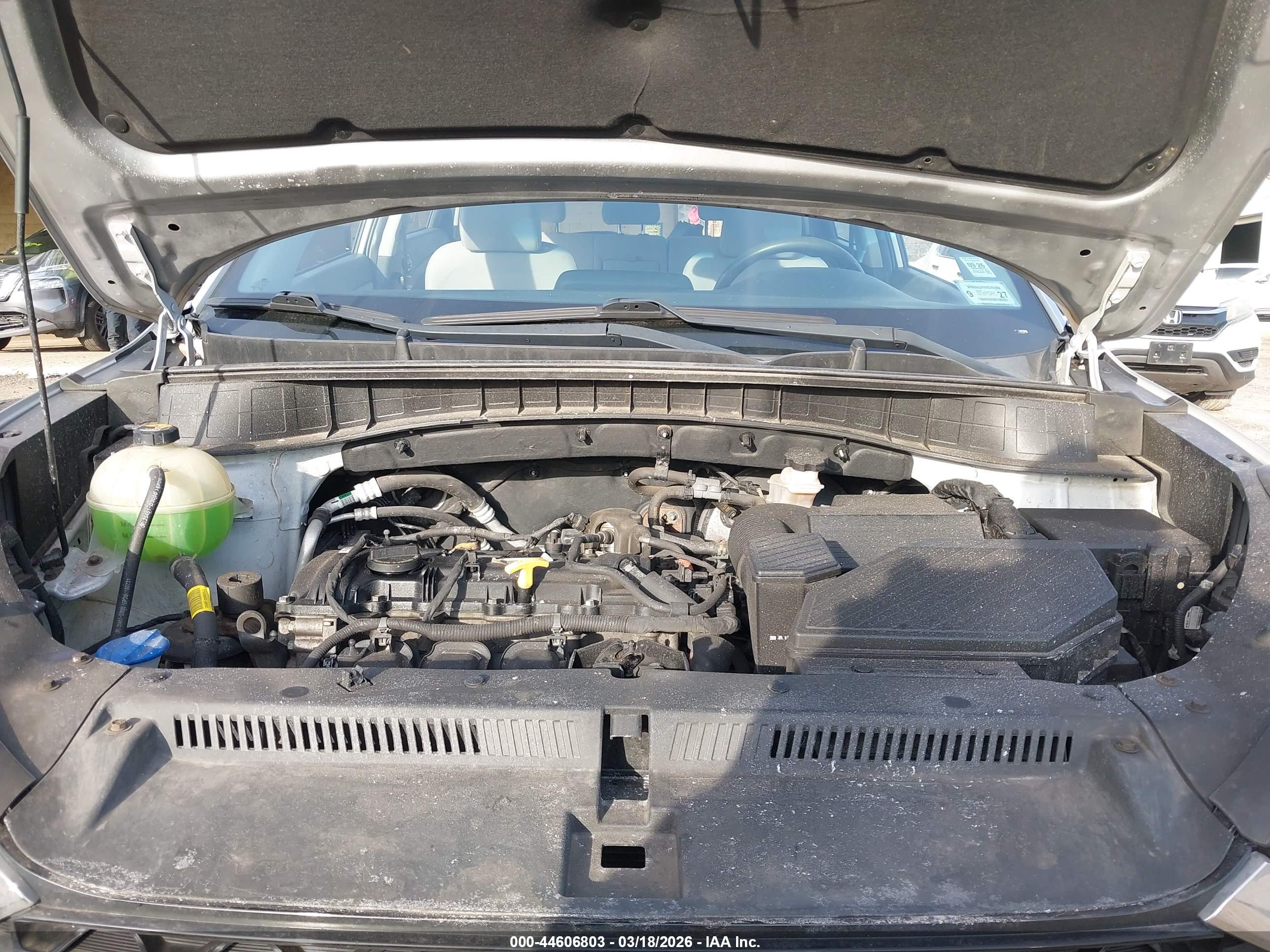 HYUNDAI TUCSON image 10