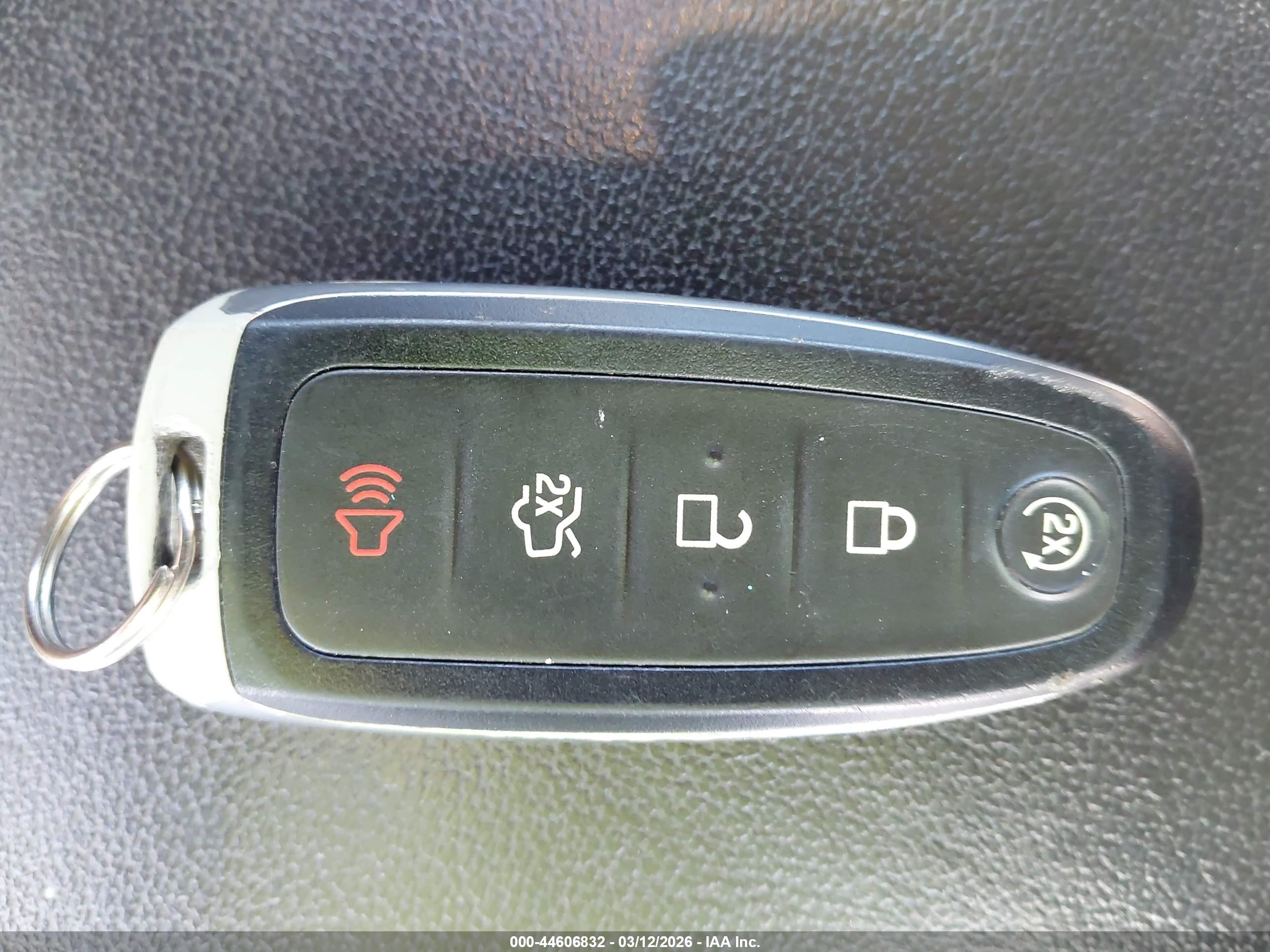 FORD ESCAPE image 11