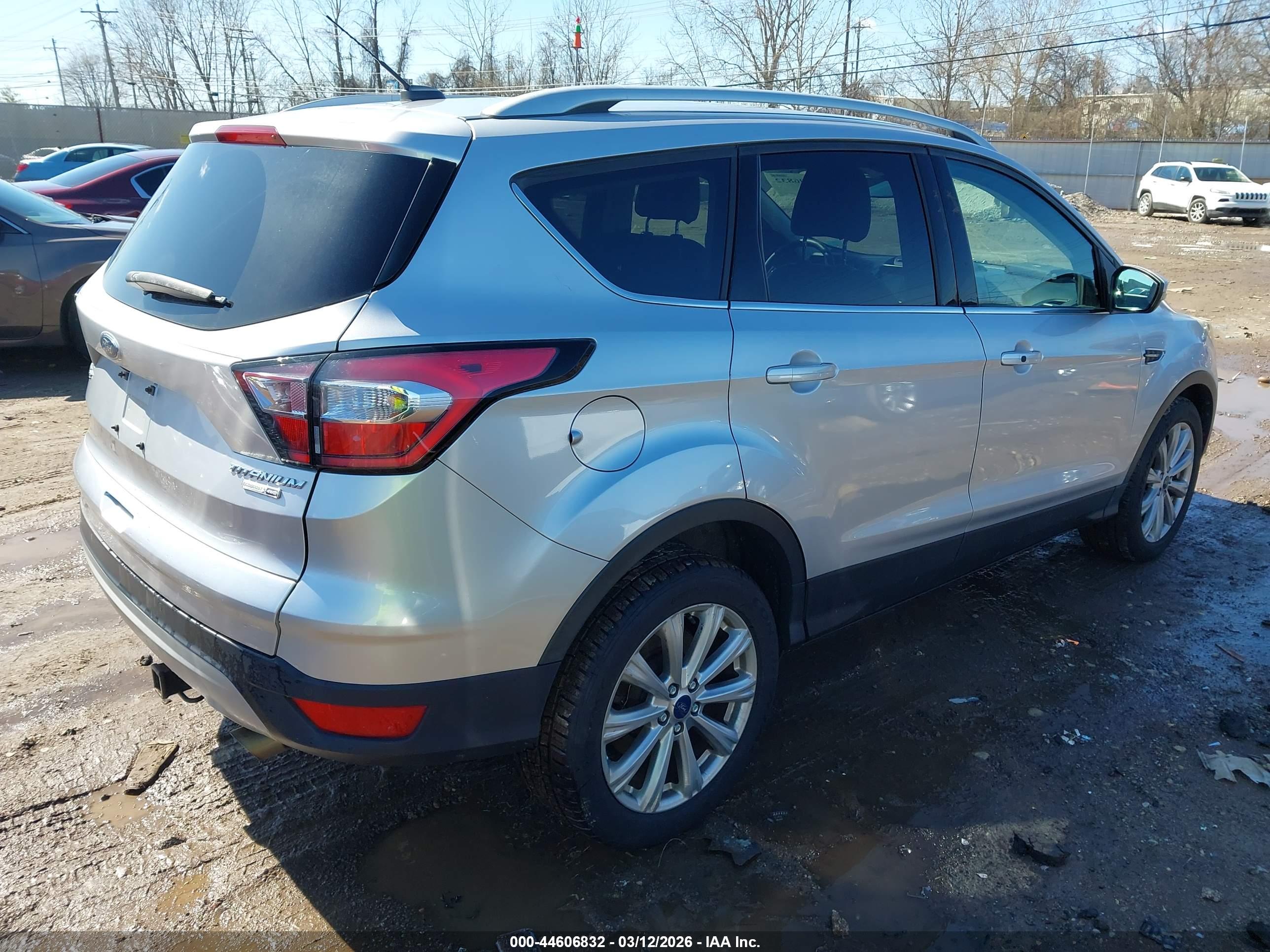 FORD ESCAPE image 4