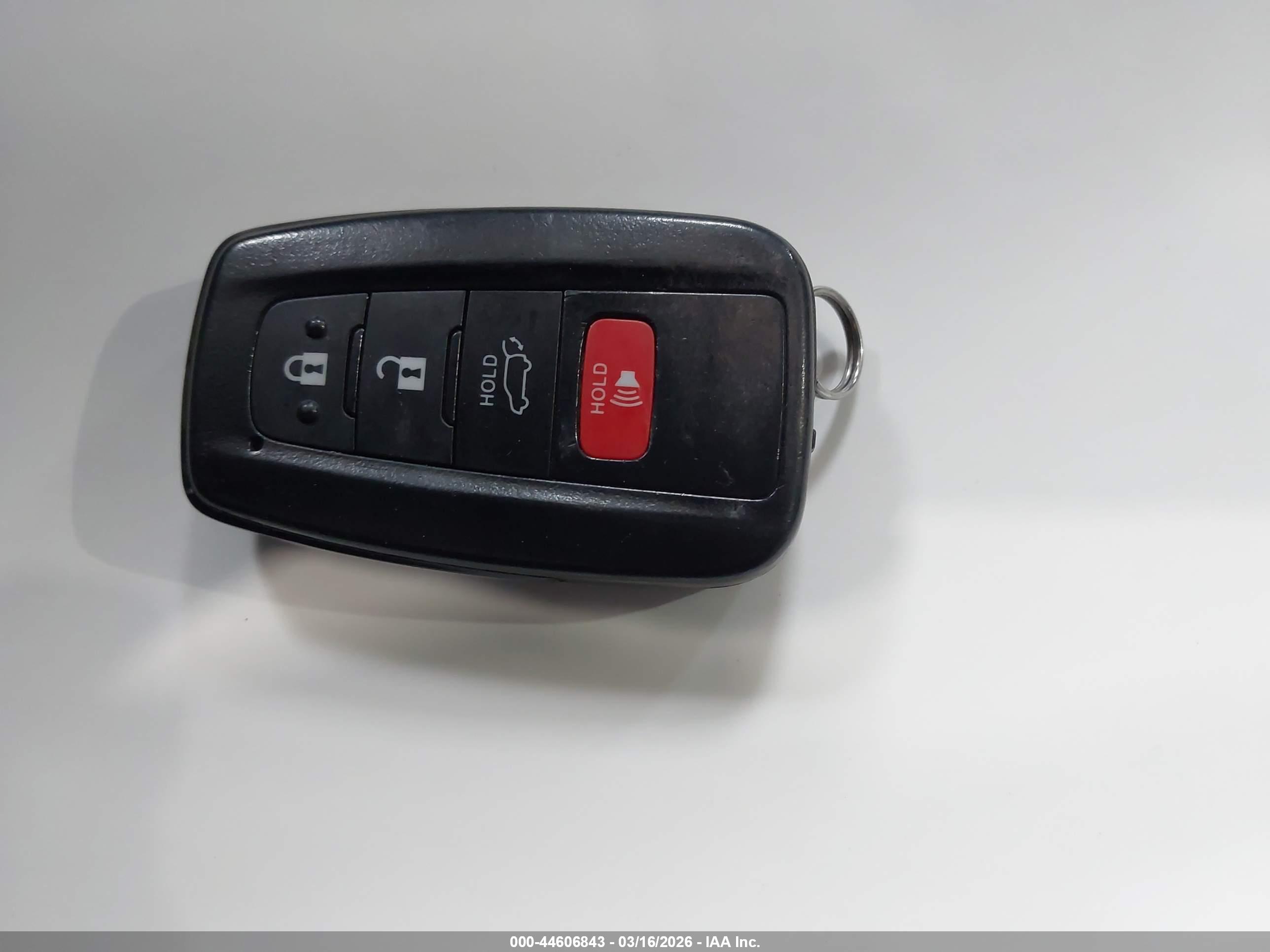 TOYOTA RAV4 image 11