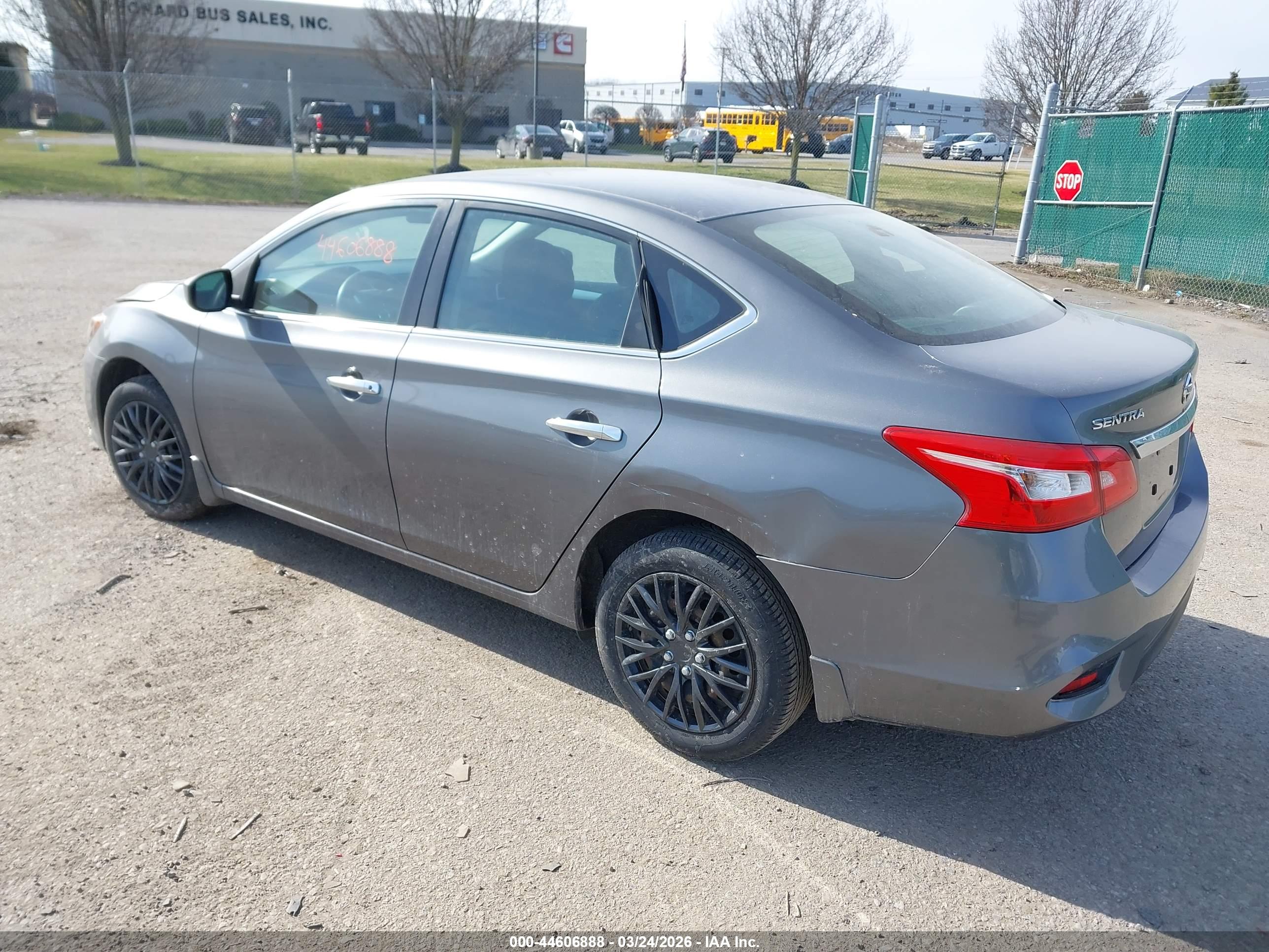 NISSAN SENTRA image 3