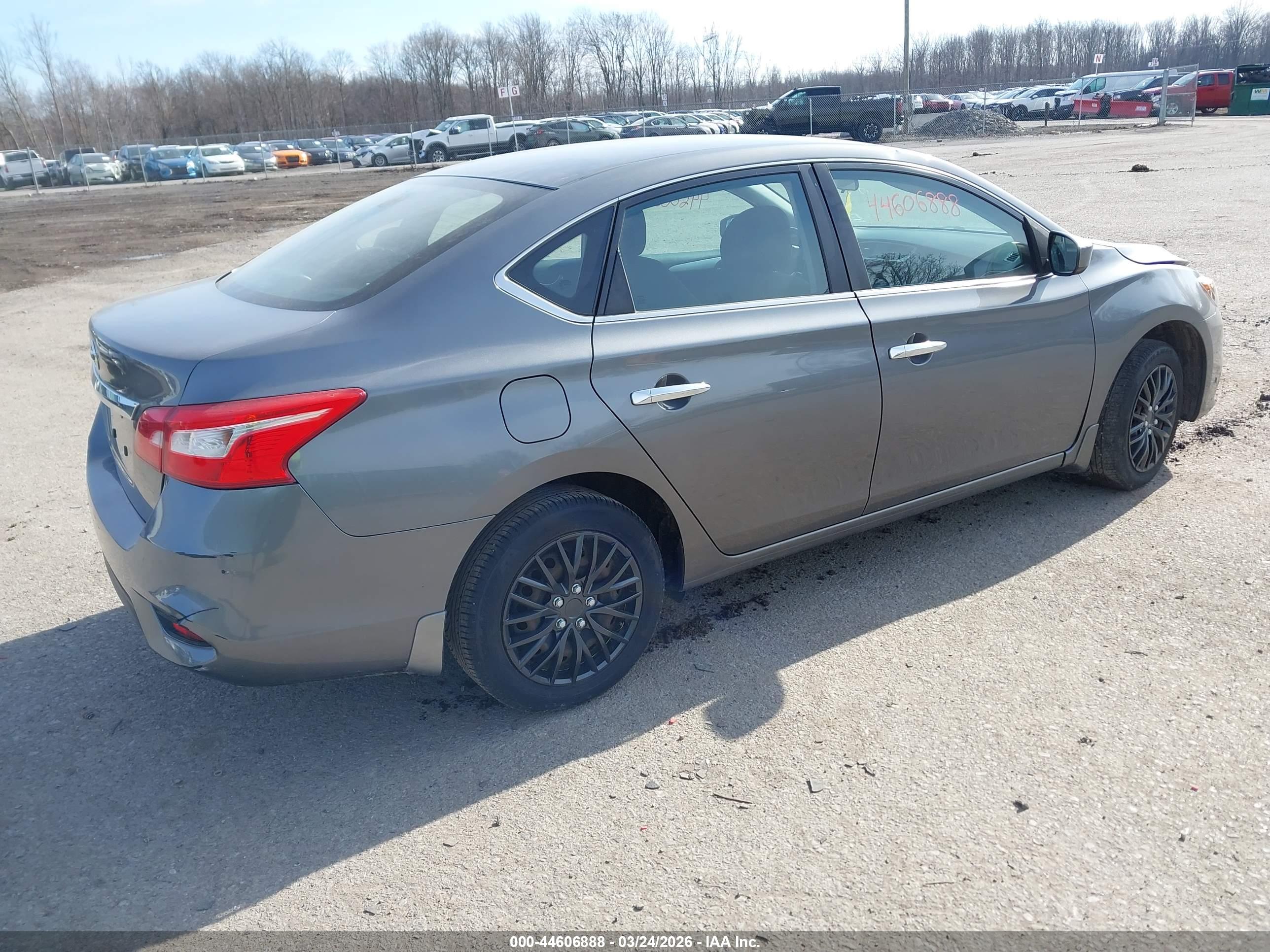 NISSAN SENTRA image 4